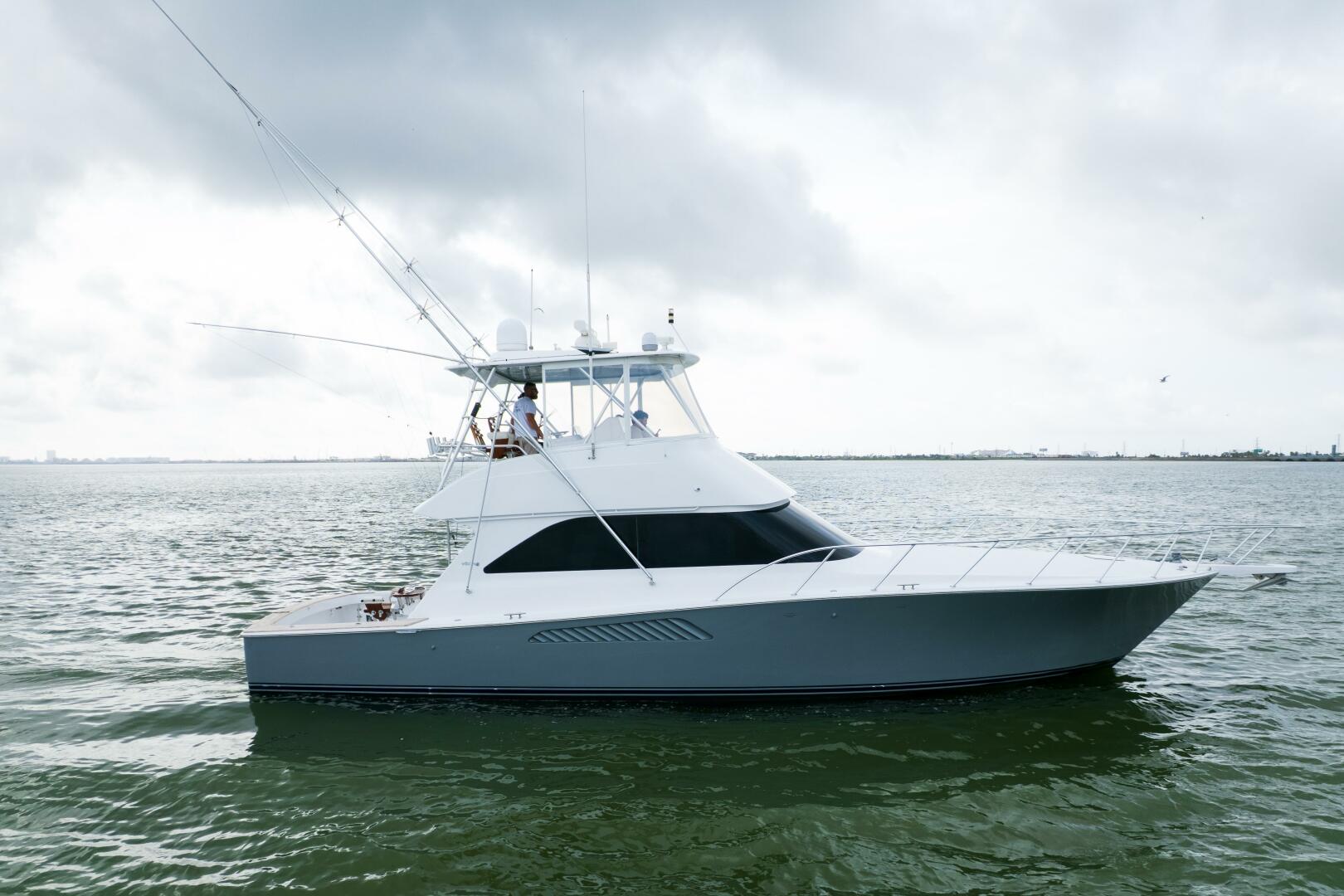 Slide: The Image of 2004 Viking 48 Convertible - 5350837