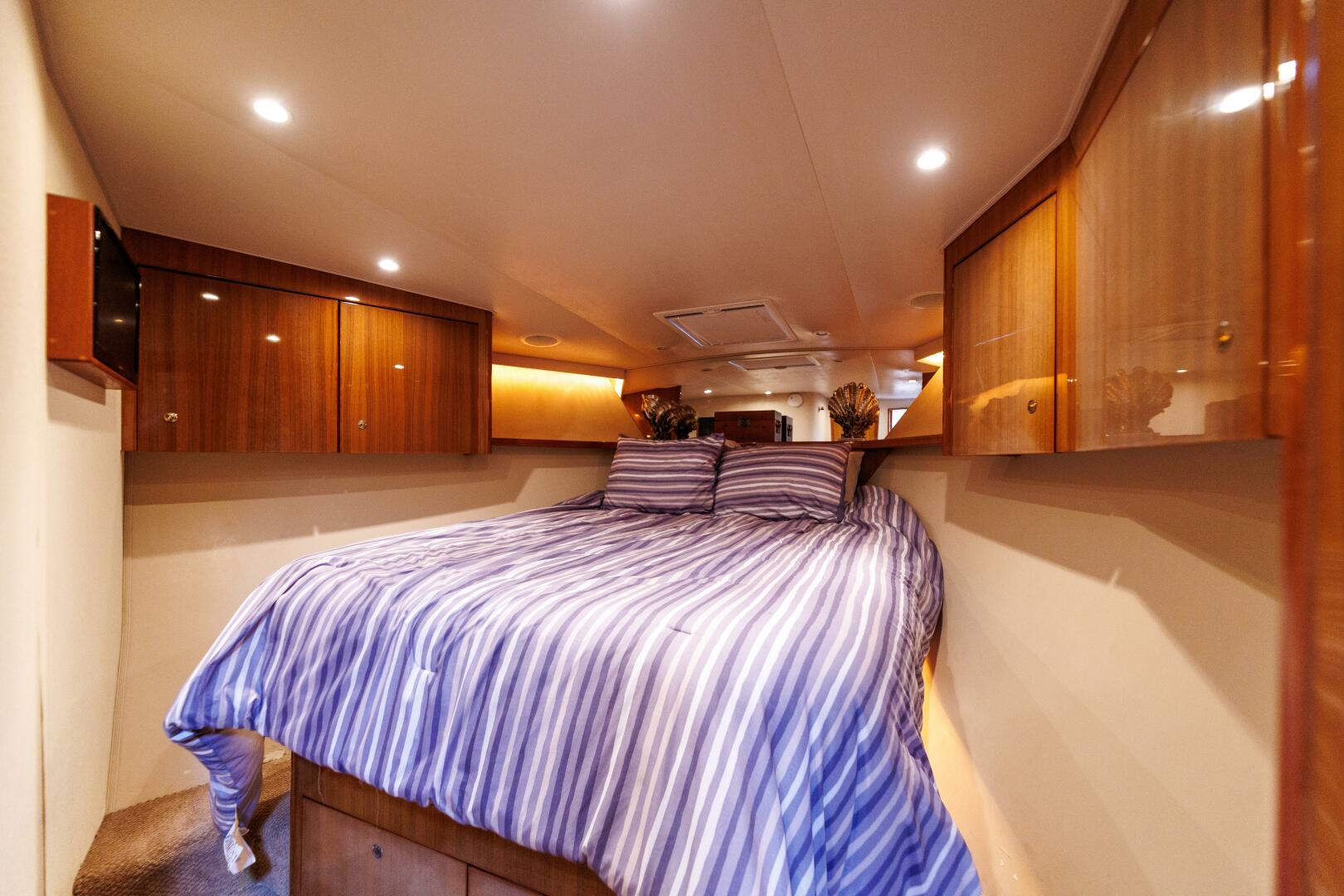 Slide: The Image of 2005 Viking 48 Convertible "Beer-A-Cuda" - 4757307