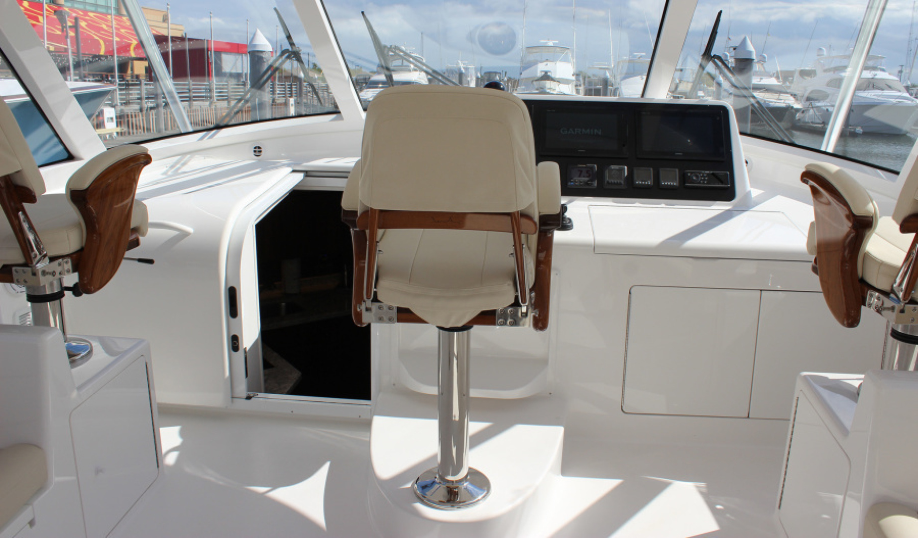 Slide: The Image of 2023 48 Viking Yachts Sport Tower Flybridge - 4525237