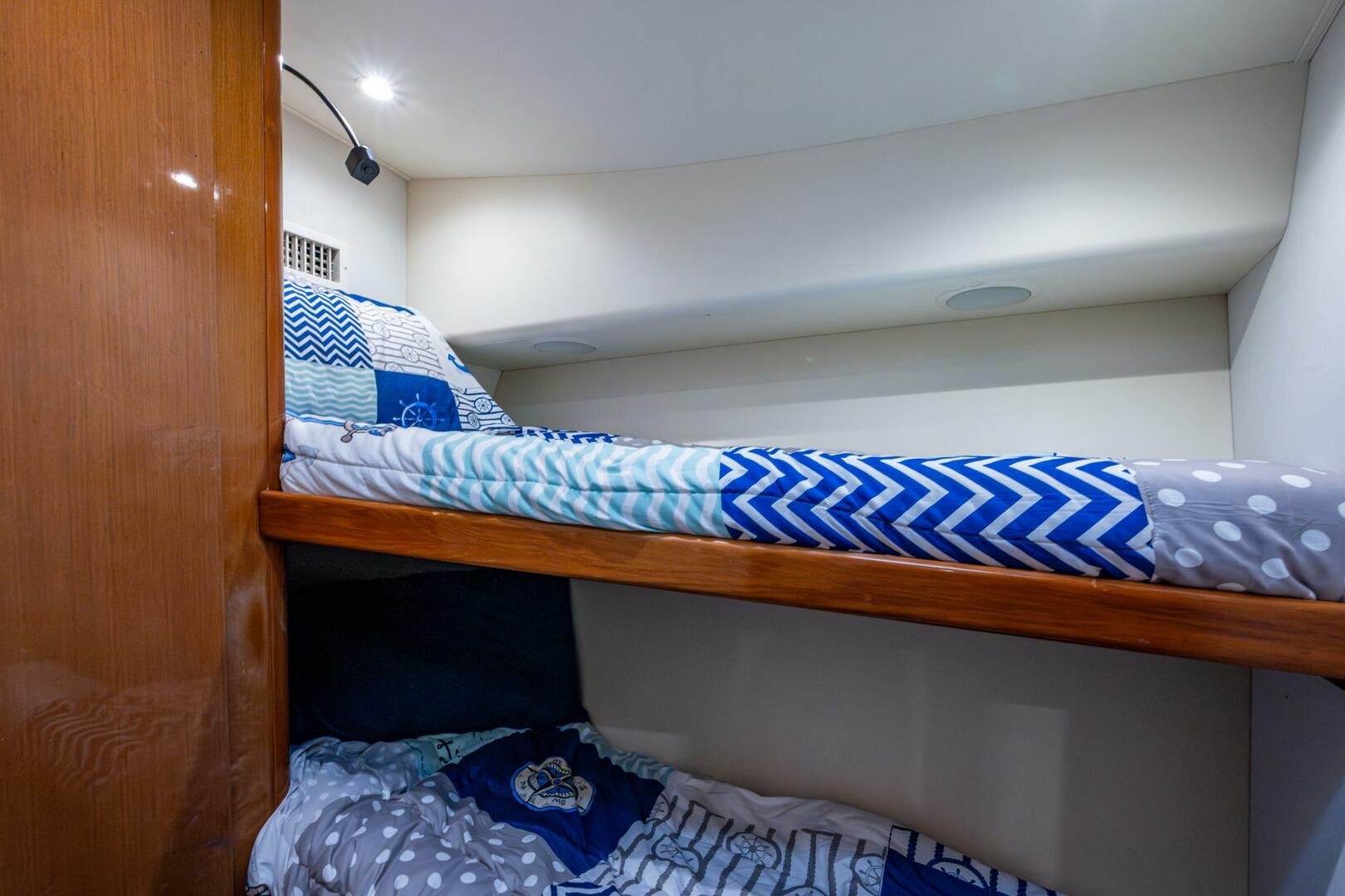 Slide: The Image of 2001 Viking 50 Convertible Overcharged - 5034022