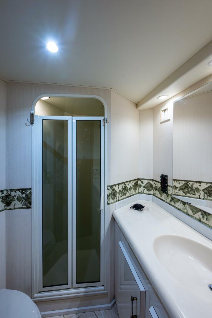 Slide: The Image of 2001 Viking 50 Convertible Overcharged - 5034028