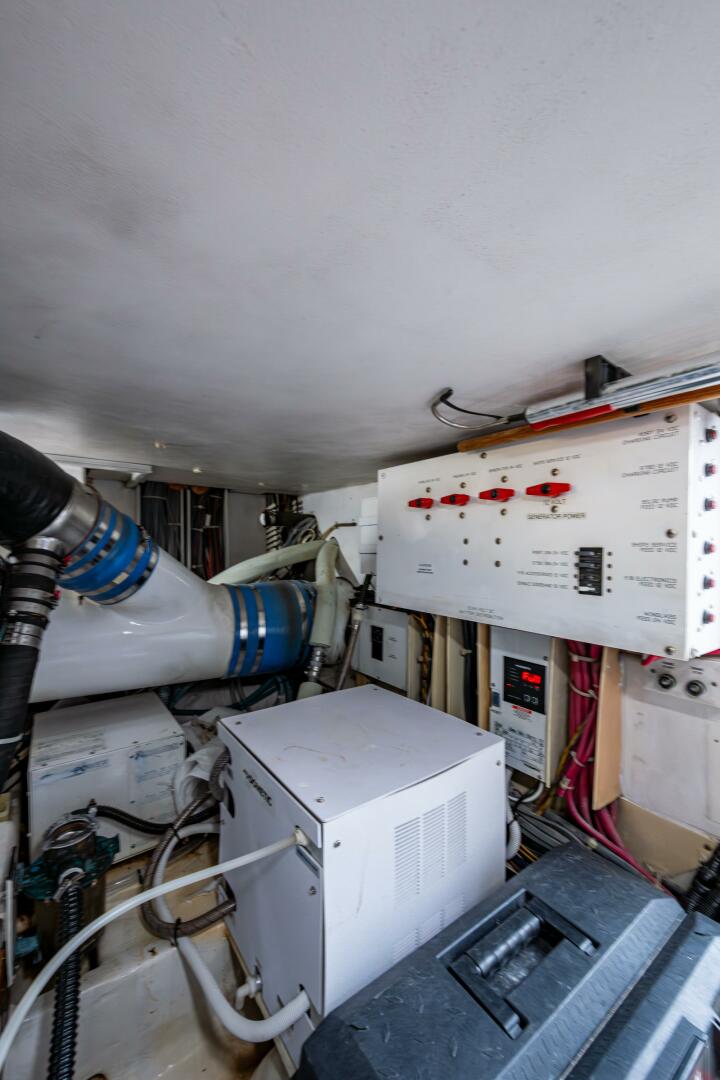 Slide: The Image of 2001 Viking 50 Convertible Overcharged - 5034038