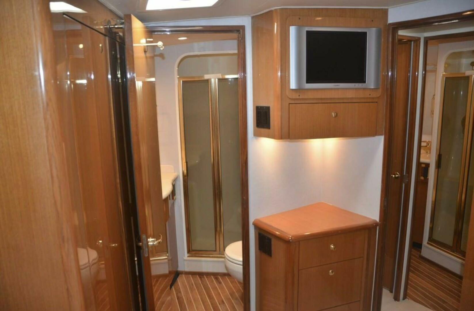 Slide: The Image of 2004 Viking 52 Convertible - 4500119