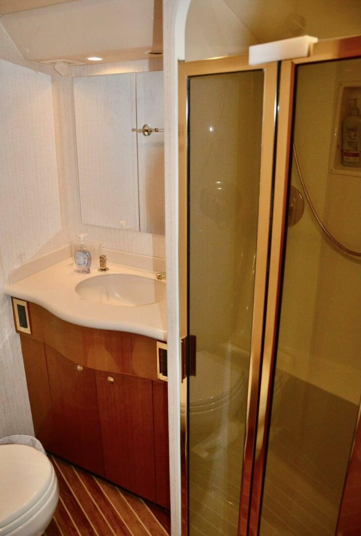 Slide: The Image of 2004 Viking 52 Convertible  - 4500125