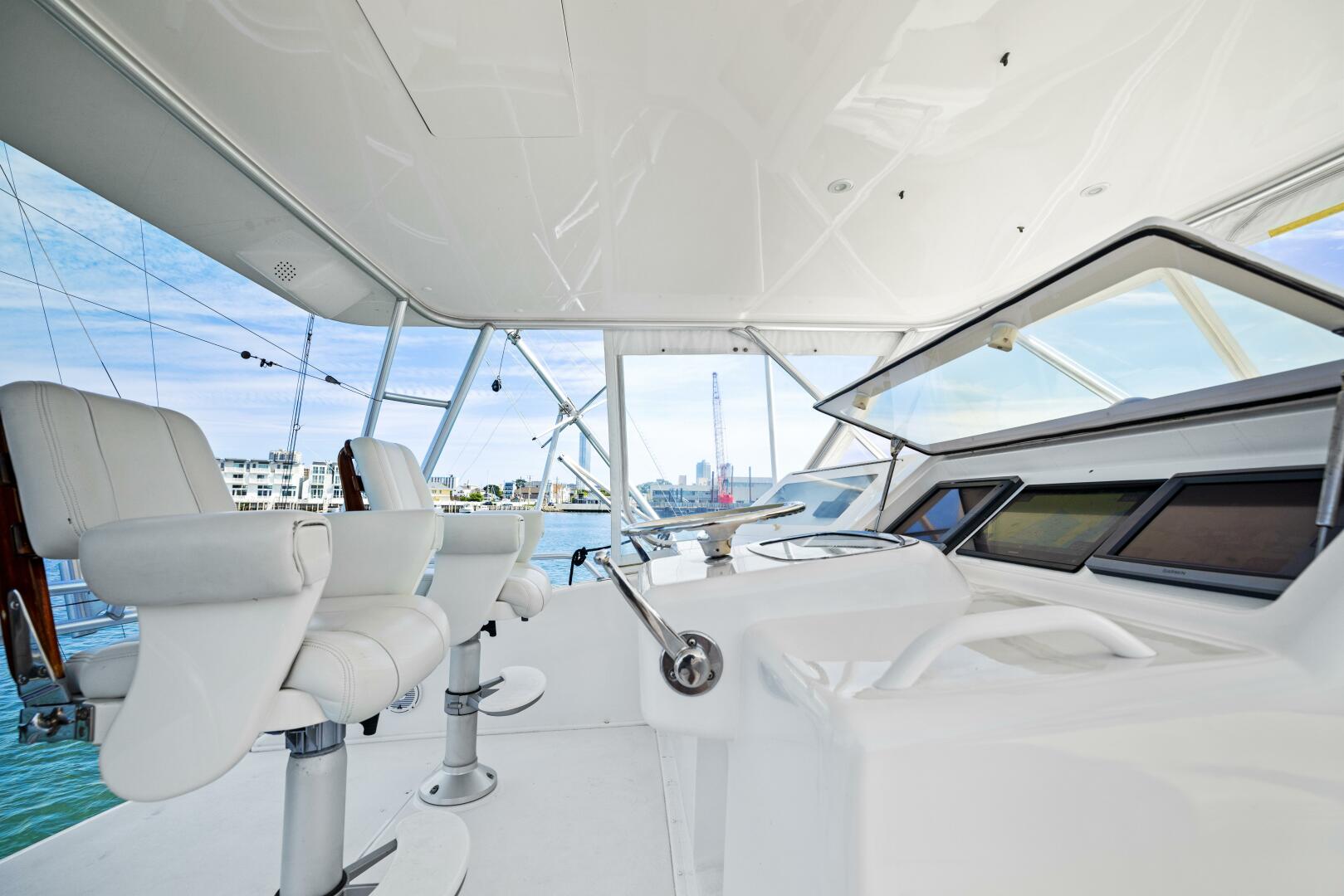 Slide: The Image of 2004 Viking 52 Convertible - 4569156