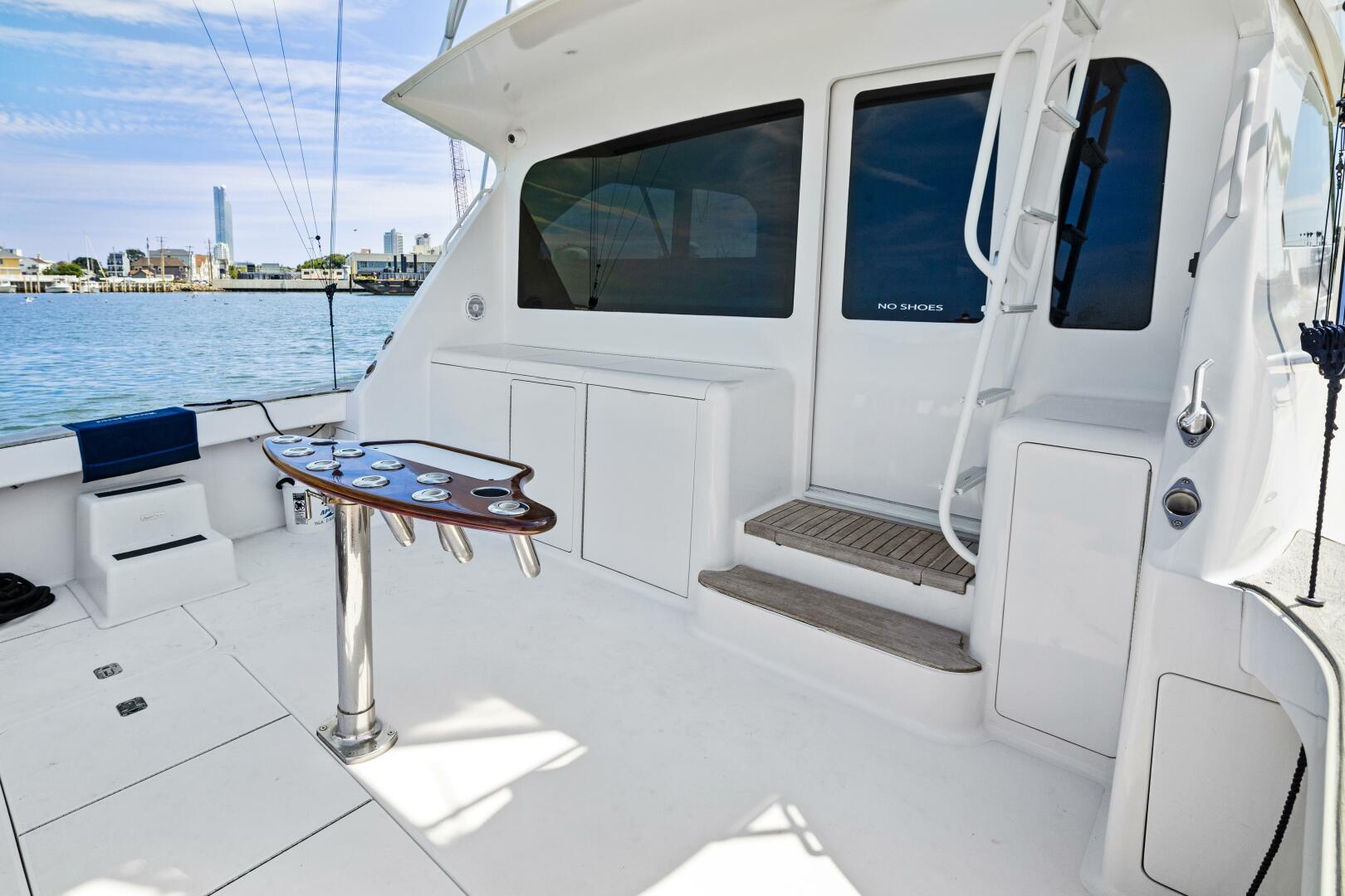 Slide: The Image of 2004 Viking 52 Convertible - 4569152