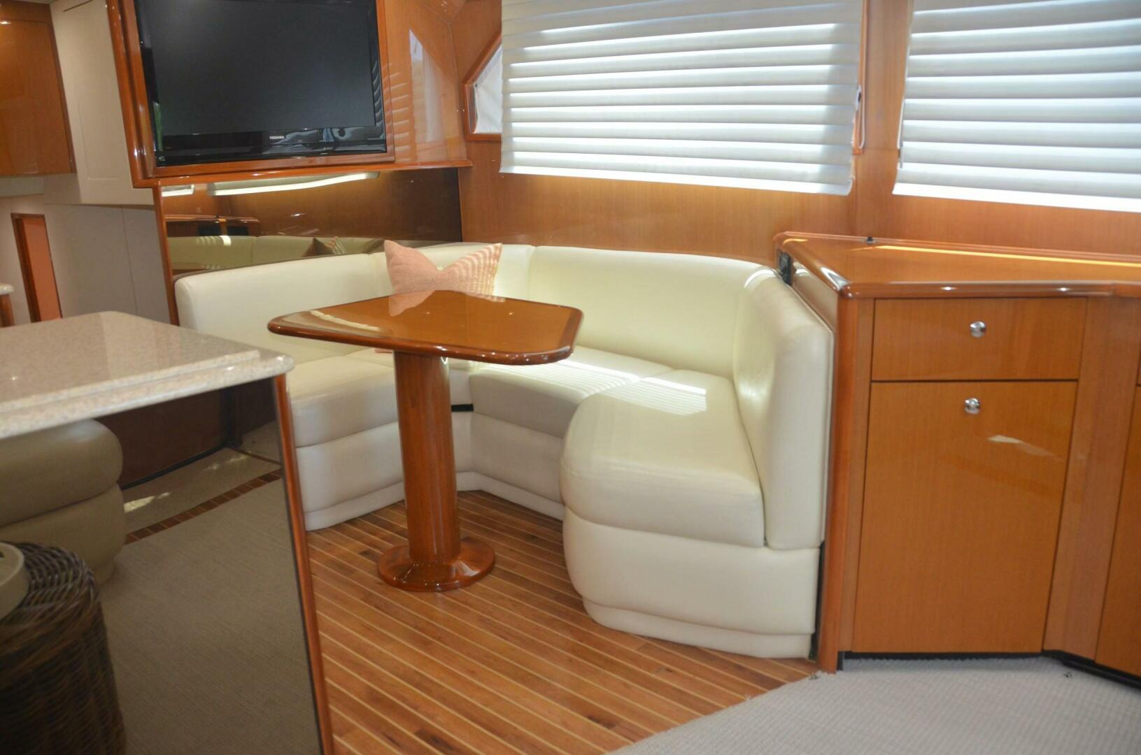Slide: The Image of 2004 Viking 52 Convertible - 4500115