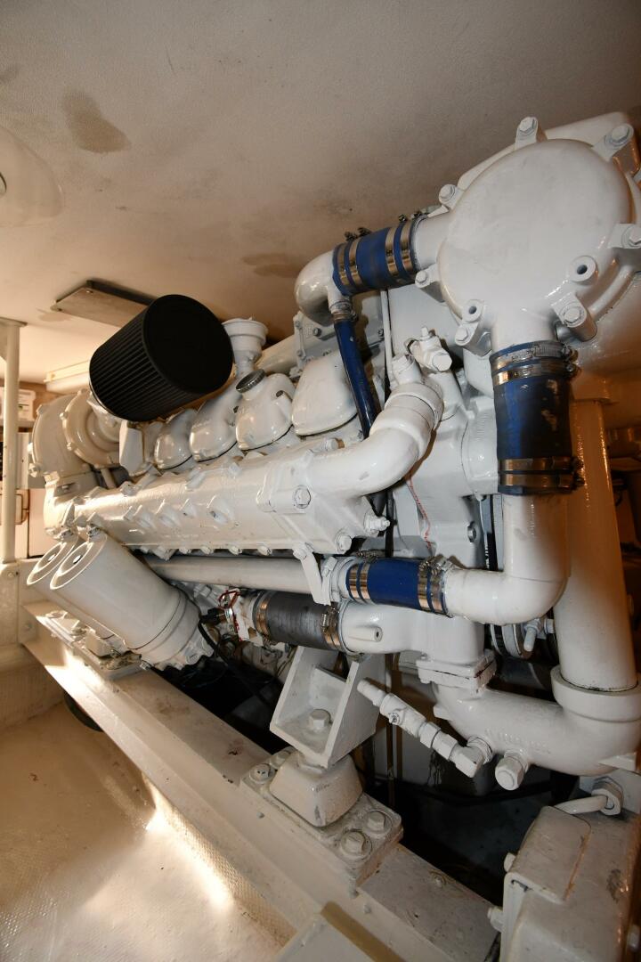 Slide: The Image of Viking 53 Convertible 1990 - 4877724