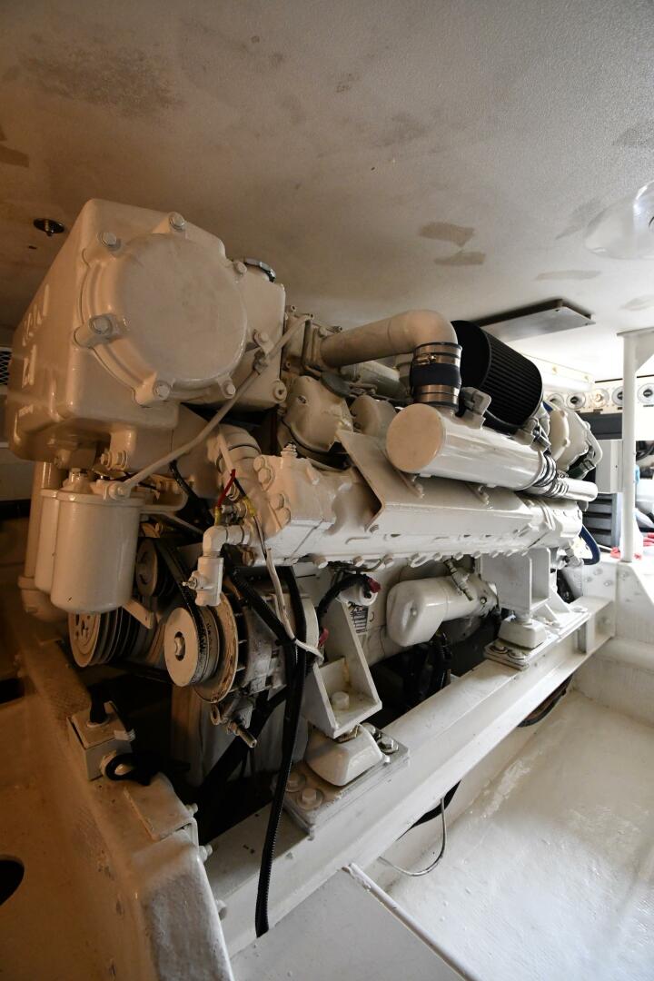 Slide: The Image of Viking 53 Convertible 1990 - 4877726