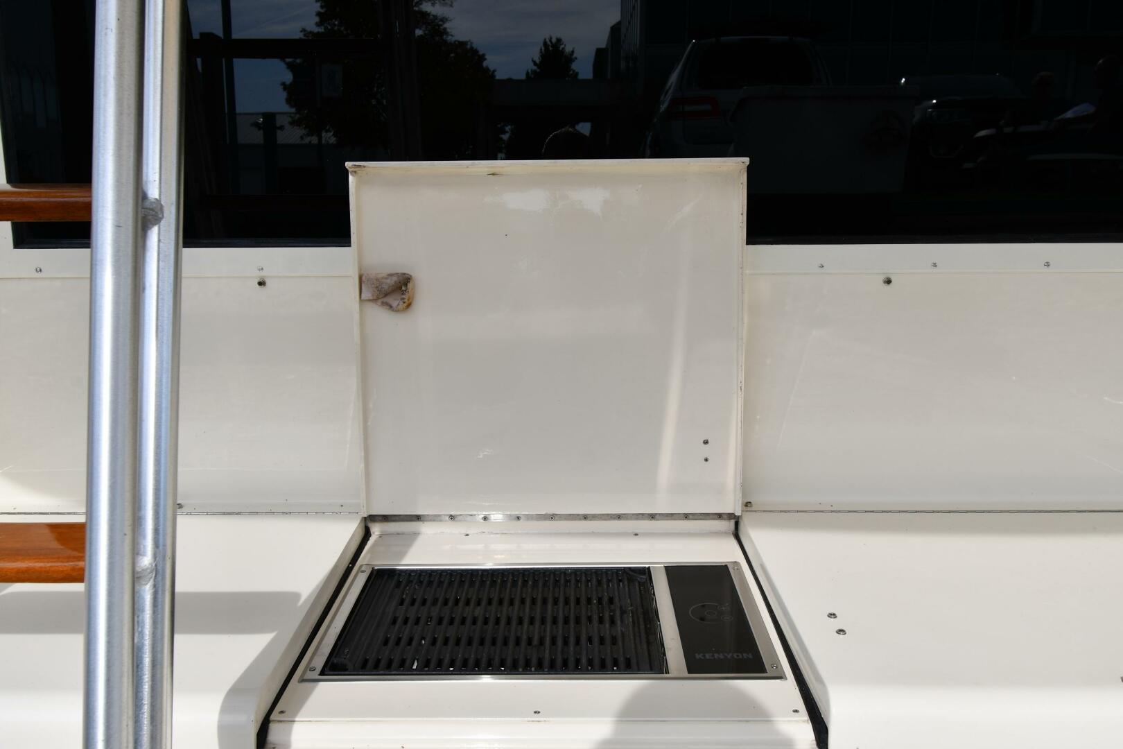 Slide: The Image of Viking 53 Convertible 1990 - 4877641