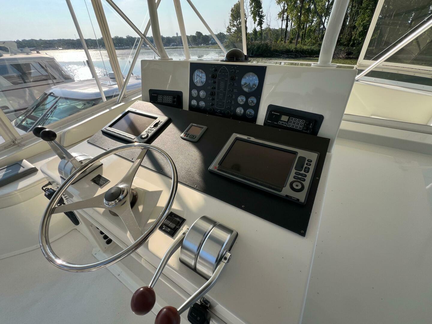 Slide: The Image of Viking 53 Convertible 1995 - 4768685