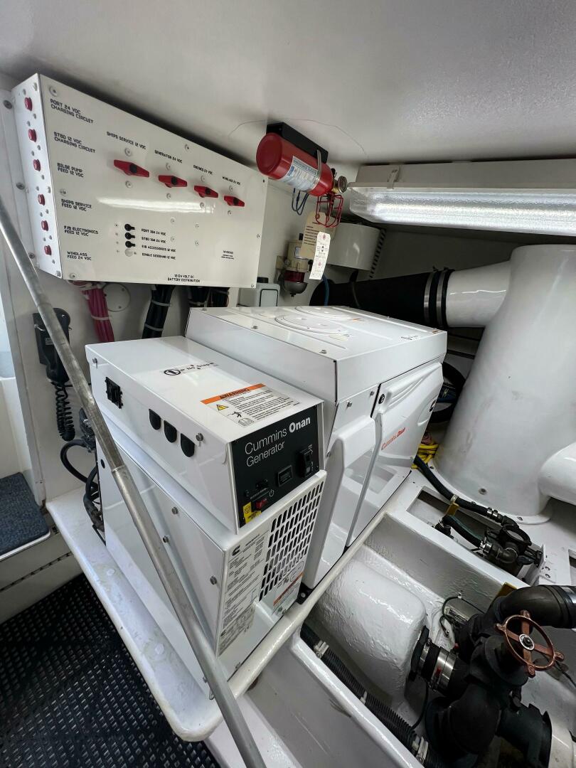 Slide: The Image of Viking 53 Convertible 1995 - 4768723