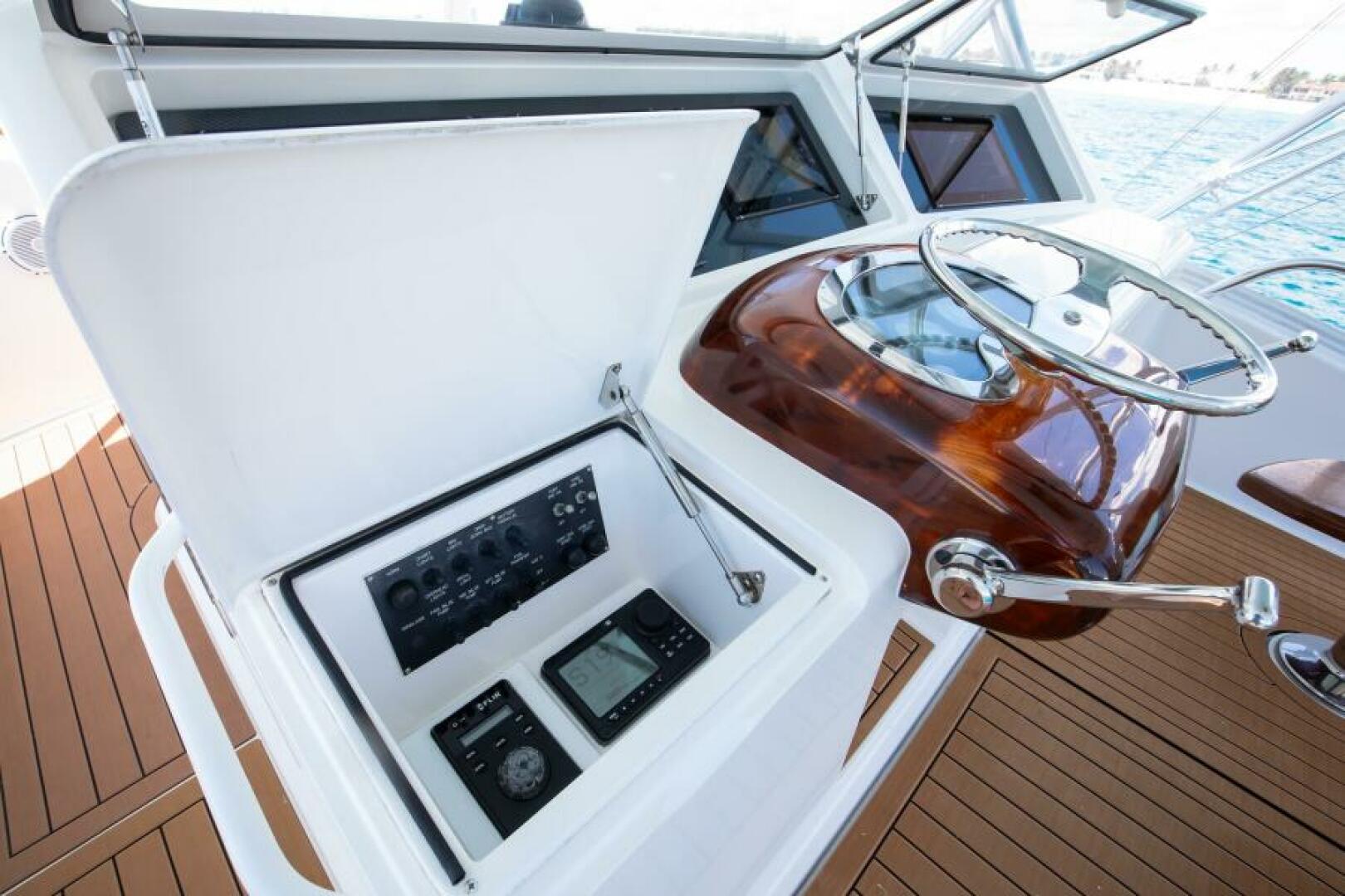Slide: The Image of Viking 54 Mezzo II - Exterior Flybridge 2008 Viking 54 Convertible Mezzo II - 5056045