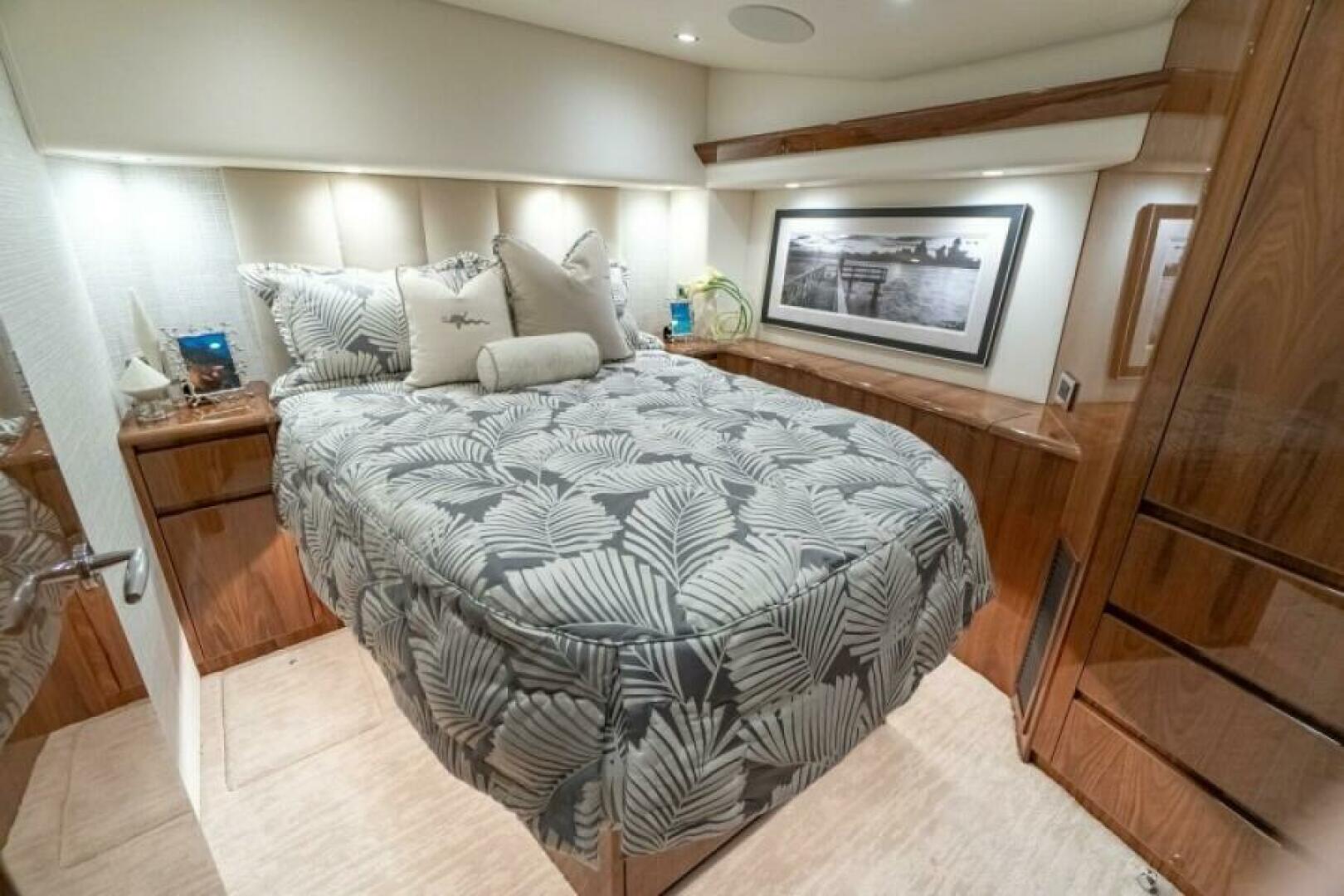 Slide: The Image of Viking 54 Convertible 2025 - 4527920