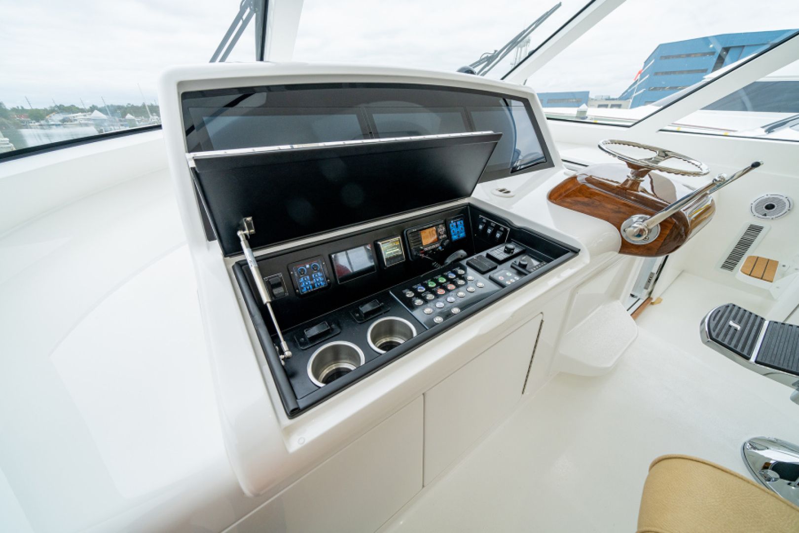 Slide: The Image of 2024 54 Viking Sport Coupe - 4527906
