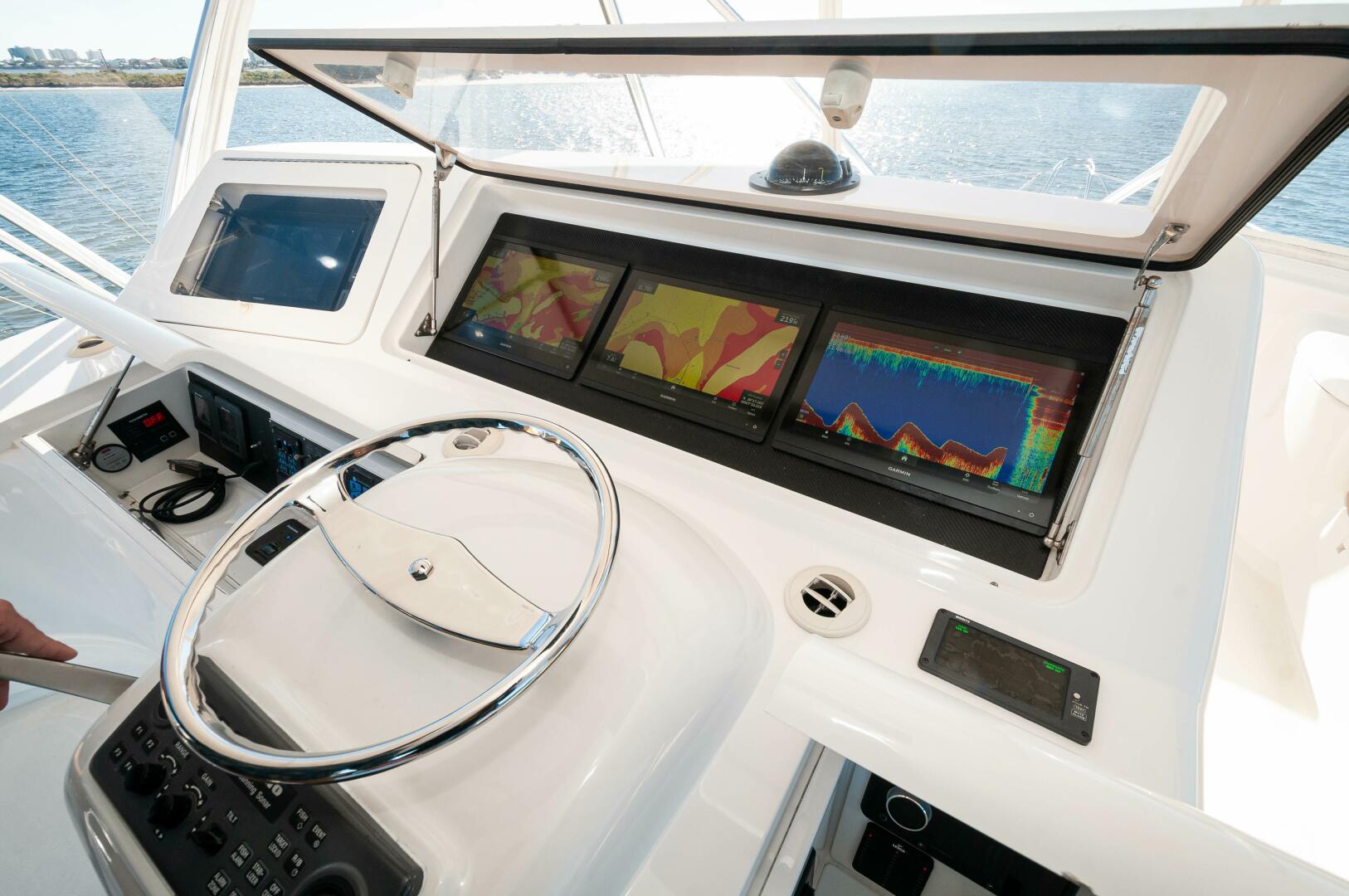 Slide: The Image of Helm Electronics - 4936823