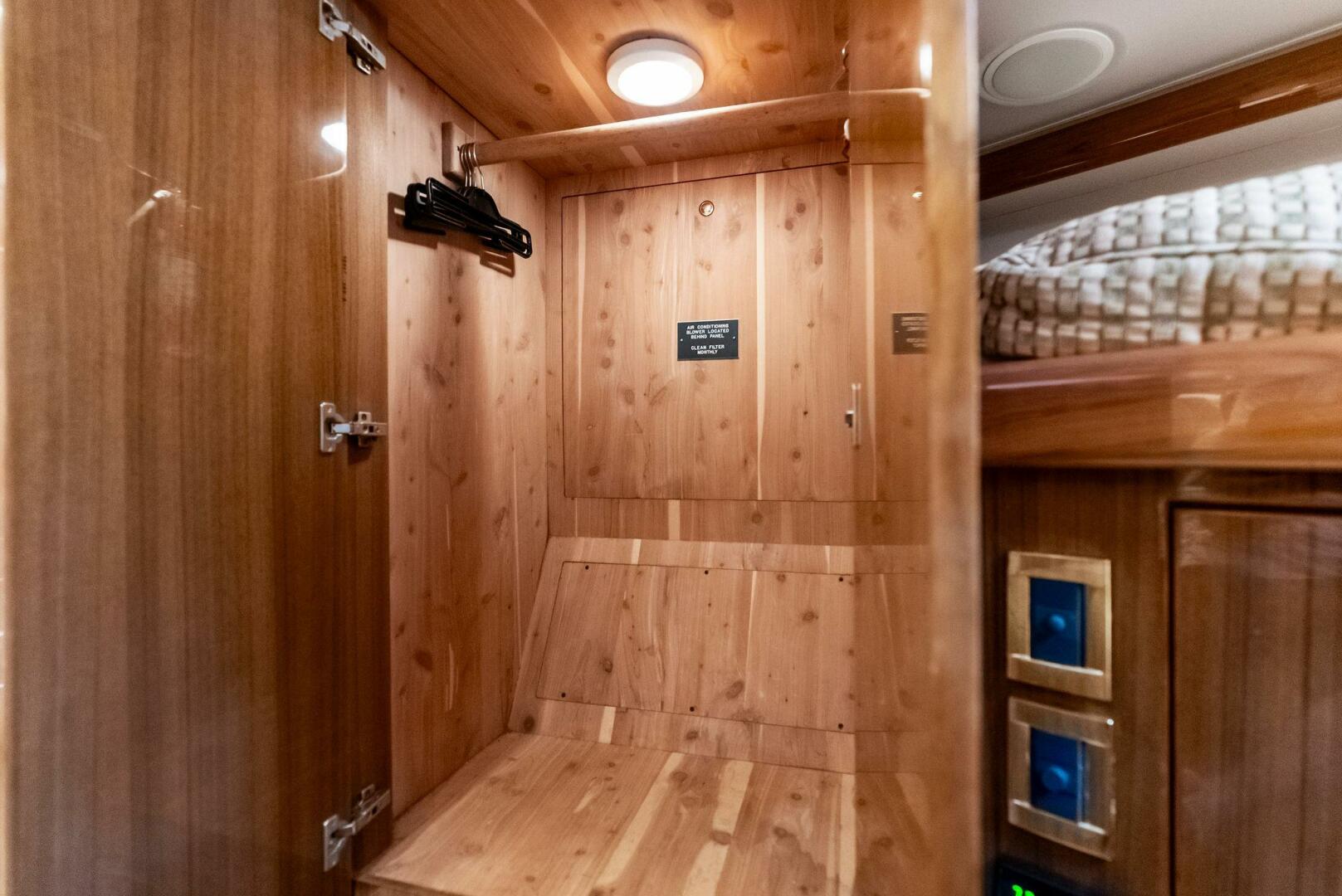 Slide: The Image of 2006 Viking 56 Convertible TRUE GRIT - 4657630