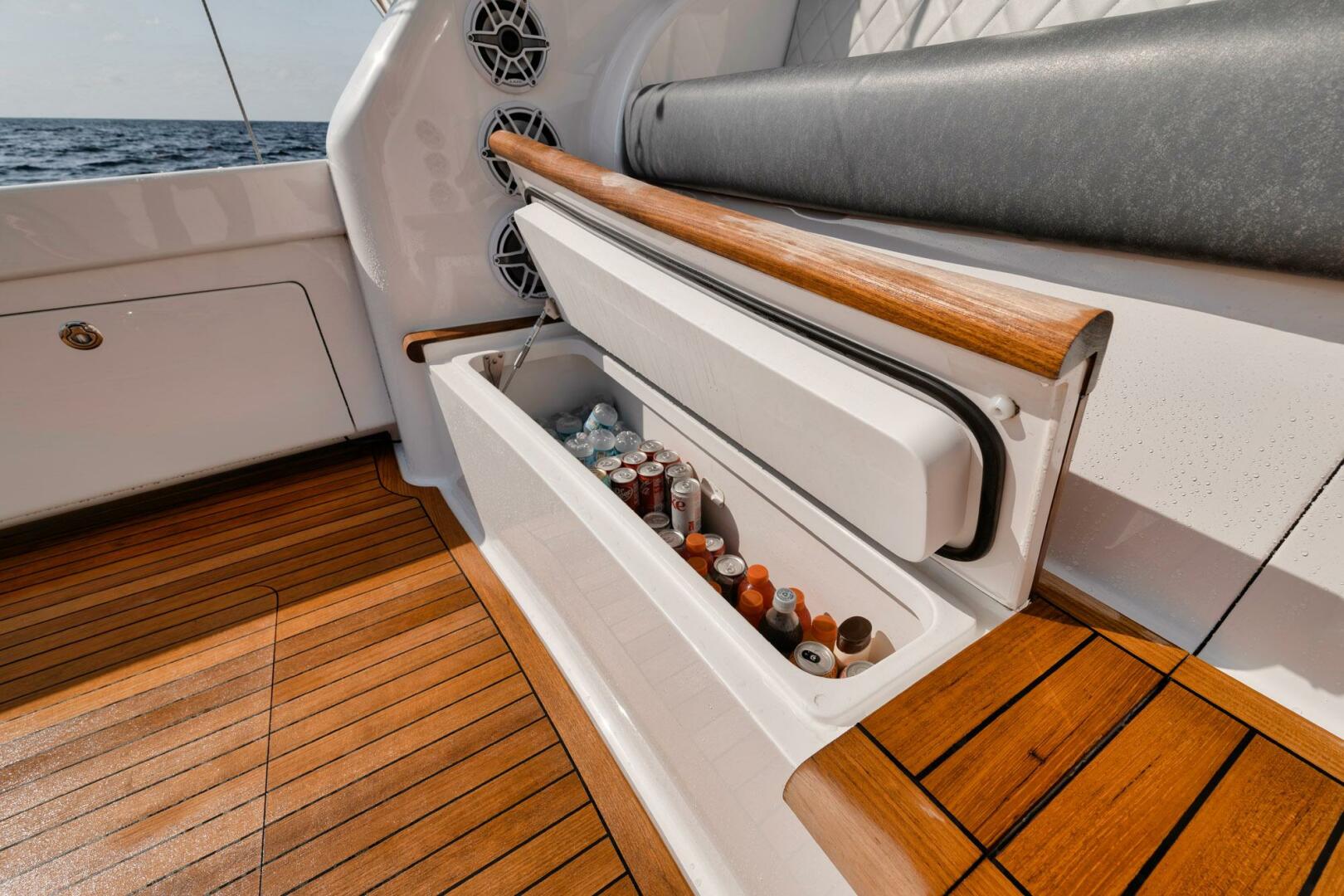Slide: The Image of Viking 58 Convertible 2022 - 5241023
