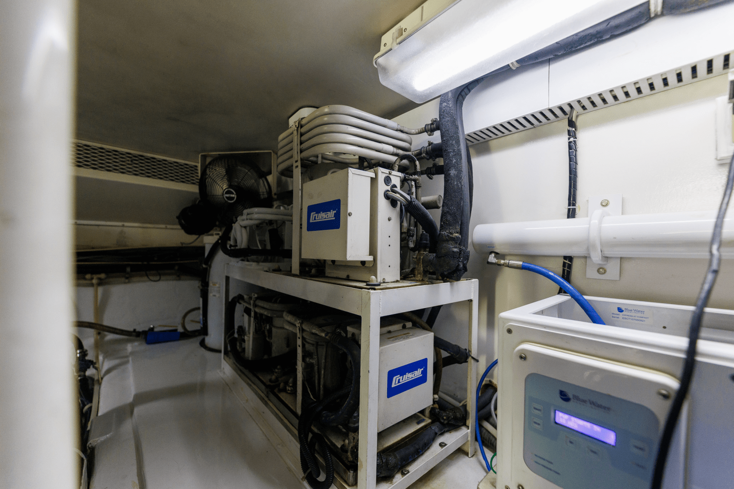 Slide: The Image of Viking 58 EB 2000 - 13