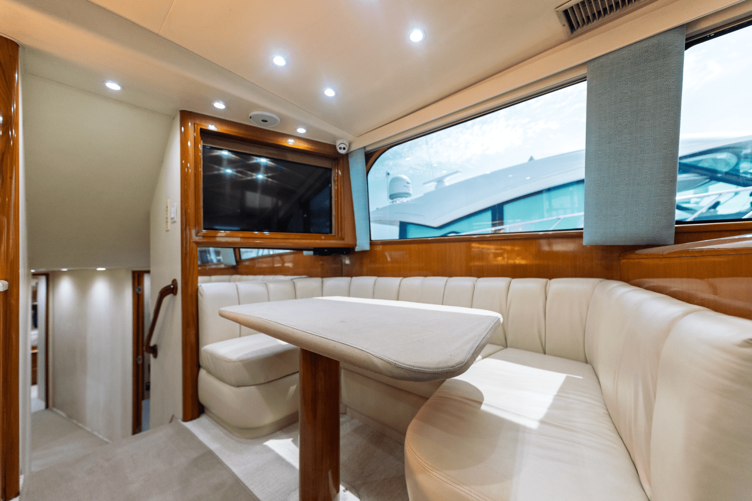 Slide: The Image of Viking 58 EB 2000 - 24