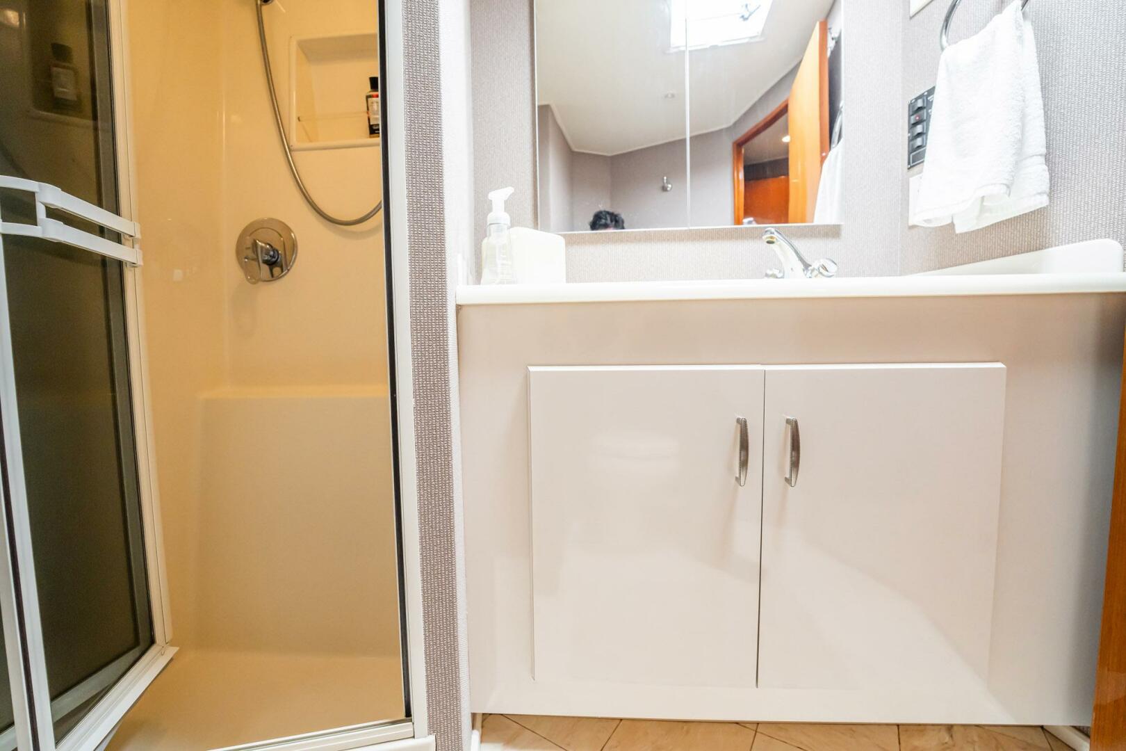 Slide: The Image of Viking 60 Cockpit Sport Yacht 2001 - 5116512