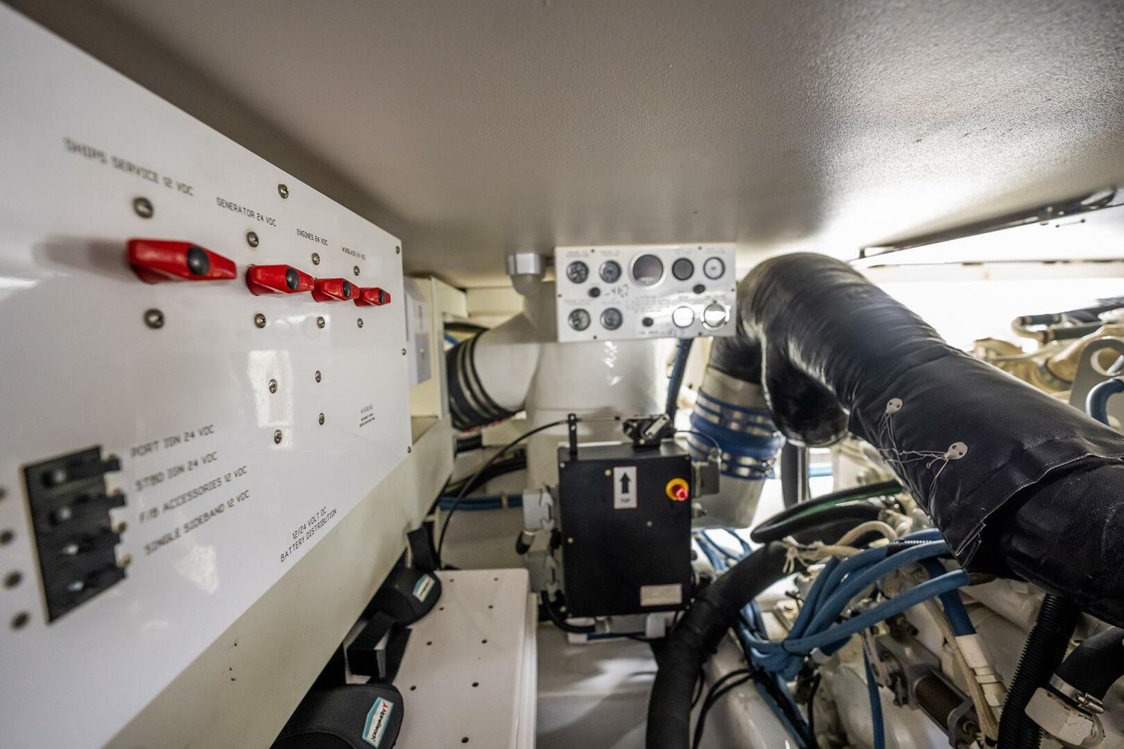 Slide: The Image of Viking 60 Cockpit Sport Yacht 2001 - 5116546