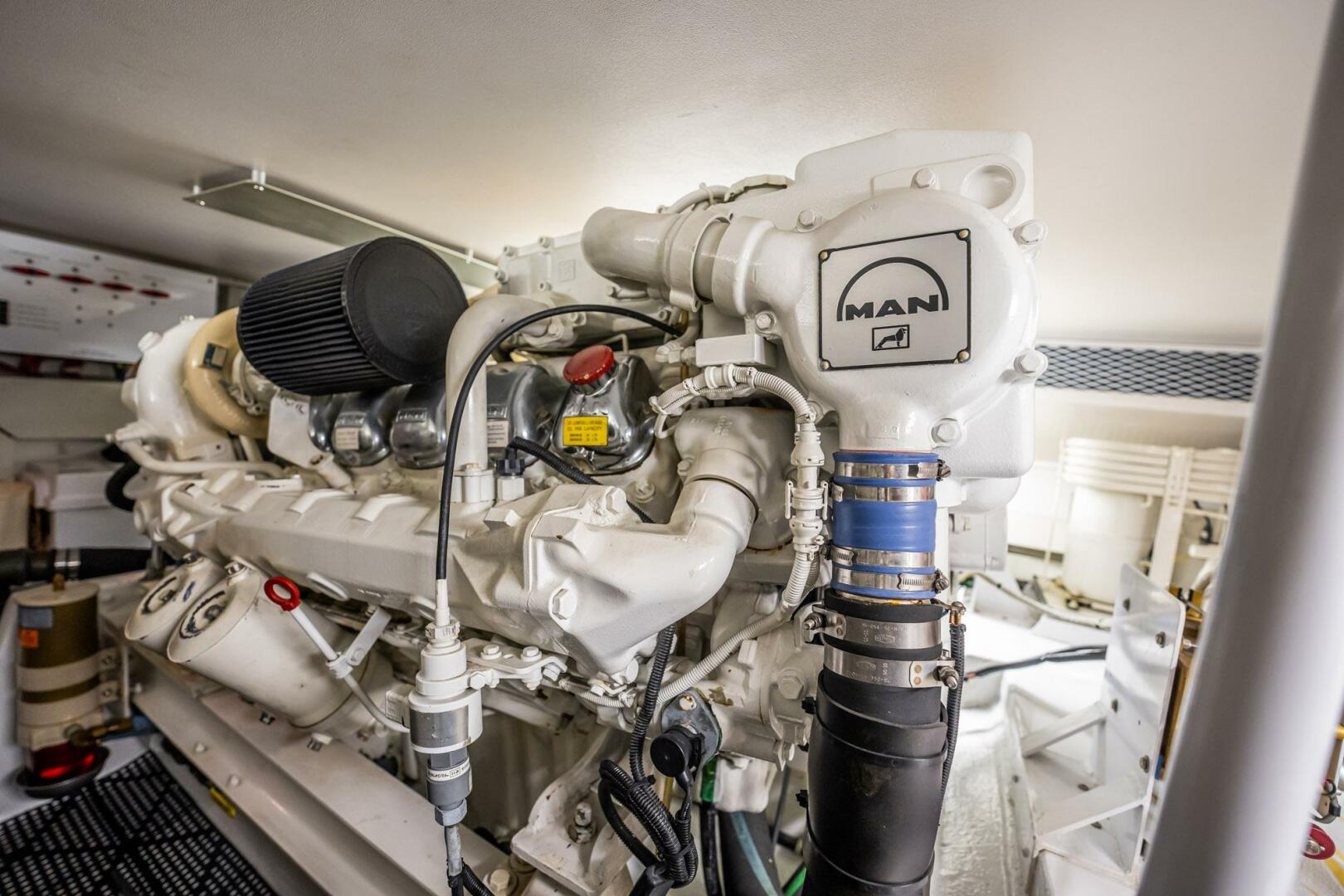 Slide: The Image of Viking 60 Cockpit Sport Yacht 2001 - 5116550