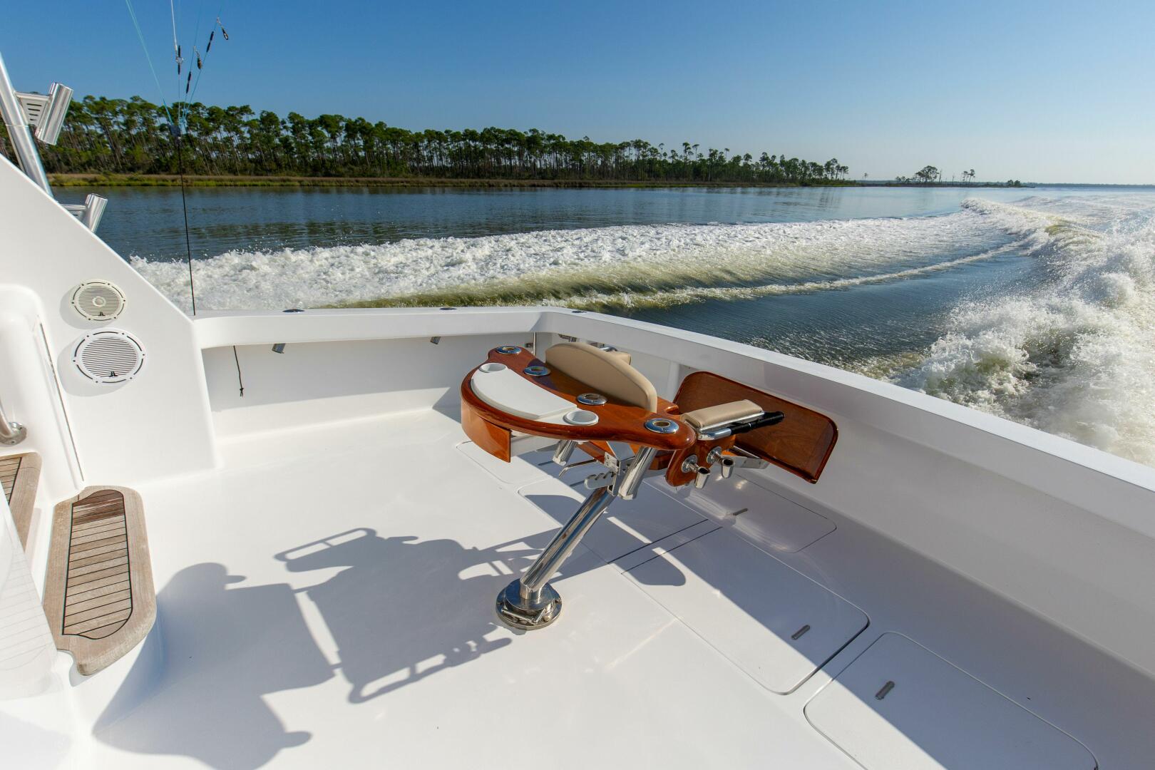 Slide: The Image of 2002 61 Viking Convertible Deck - 4695217