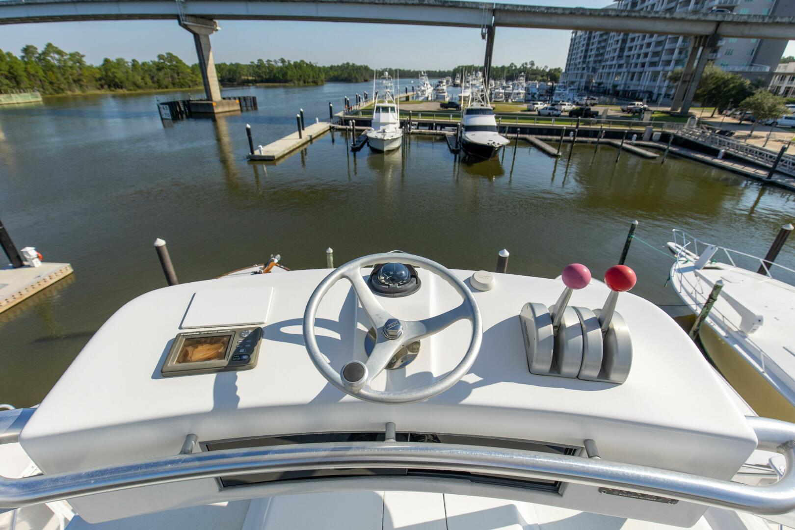 Slide: The Image of 2002 61 Viking Convertible Watusi Flybridge - 4695218
