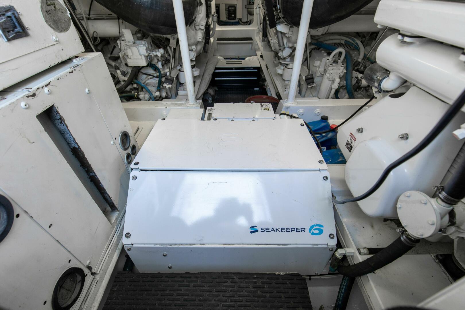Slide: The Image of 2002 61 Viking Convertible Watusi Seakeeper - 4695326