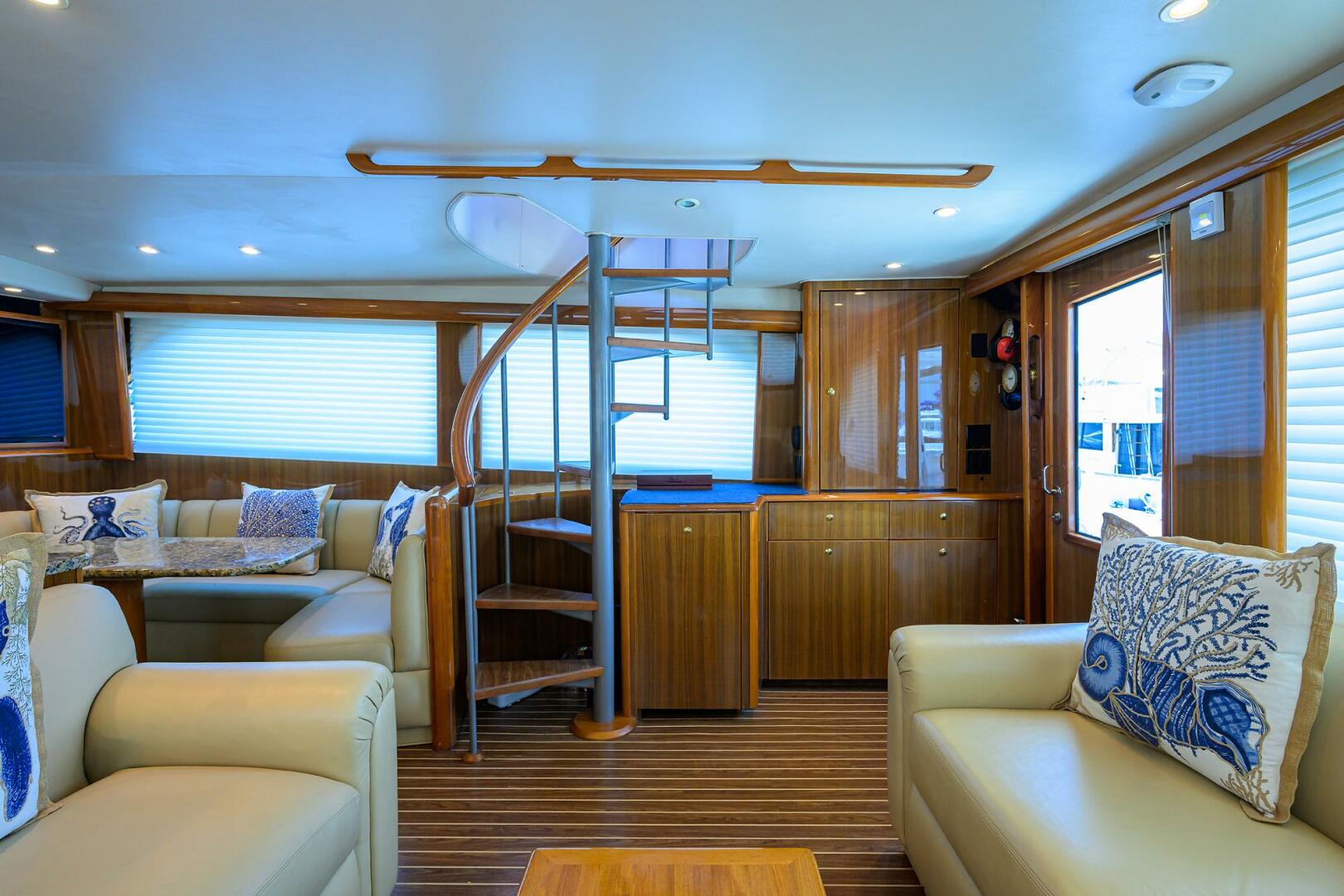 Slide: The Image of Viking 61 Enclosed Bridge 2006 - 4655009