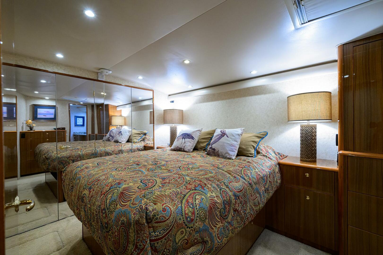 Slide: The Image of Viking 61 Enclosed Bridge 2006 - 4655163