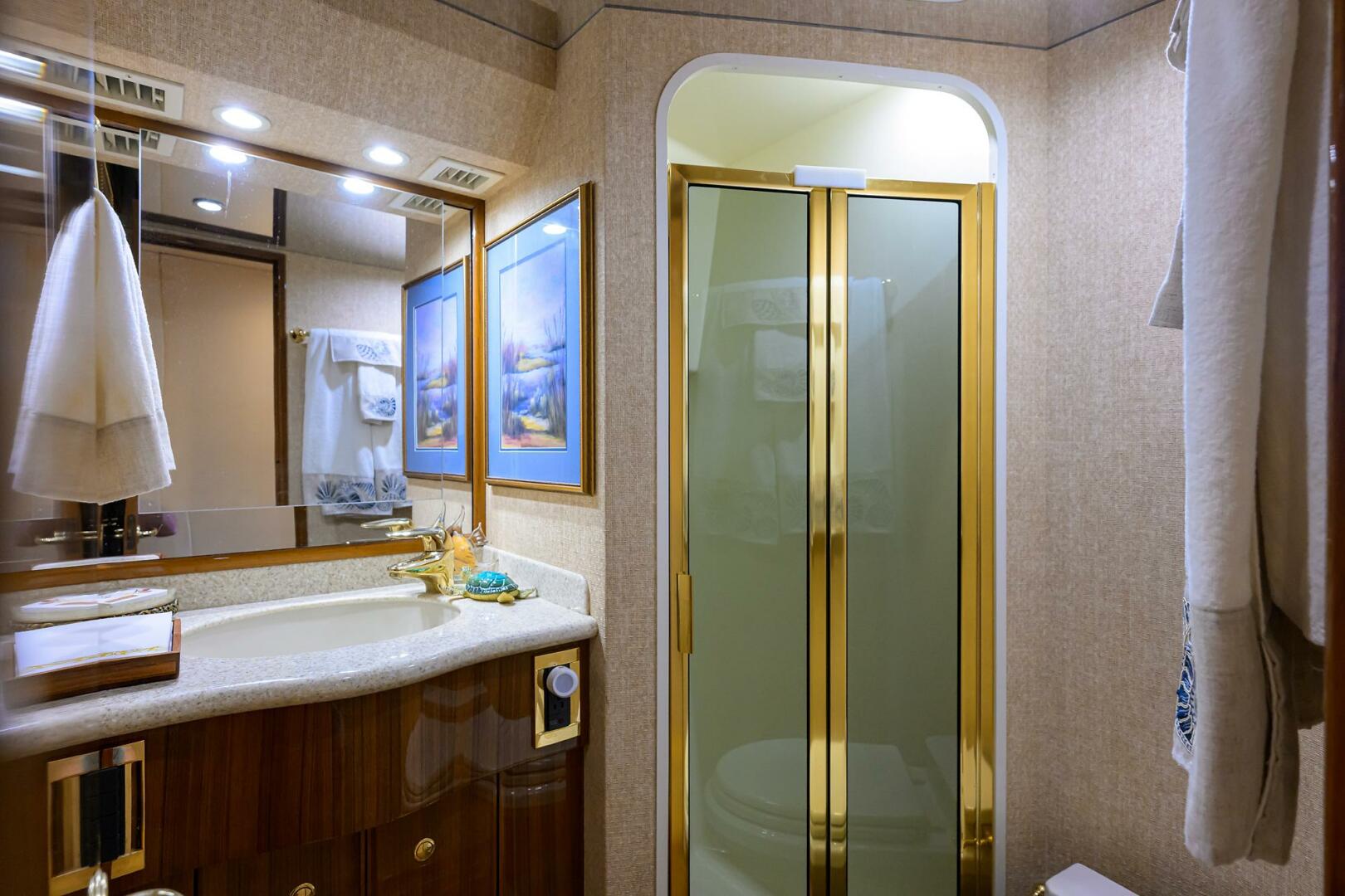 Slide: The Image of Viking 61 Enclosed Bridge 2006 - 4655174