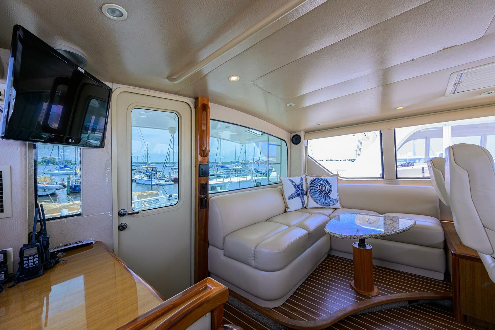 Slide: The Image of Viking 61 Enclosed Bridge 2006 - 4655182