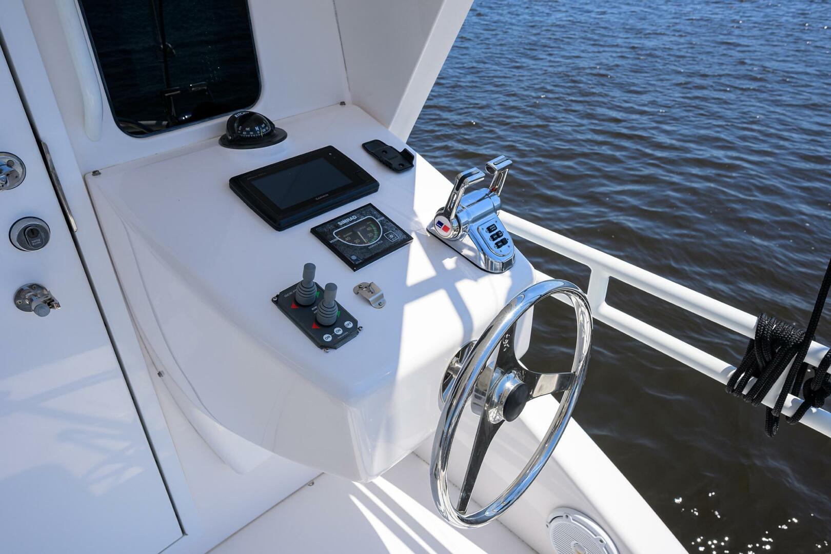 Slide: The Image of Viking 61 Enclosed Bridge 2006 - 4655188