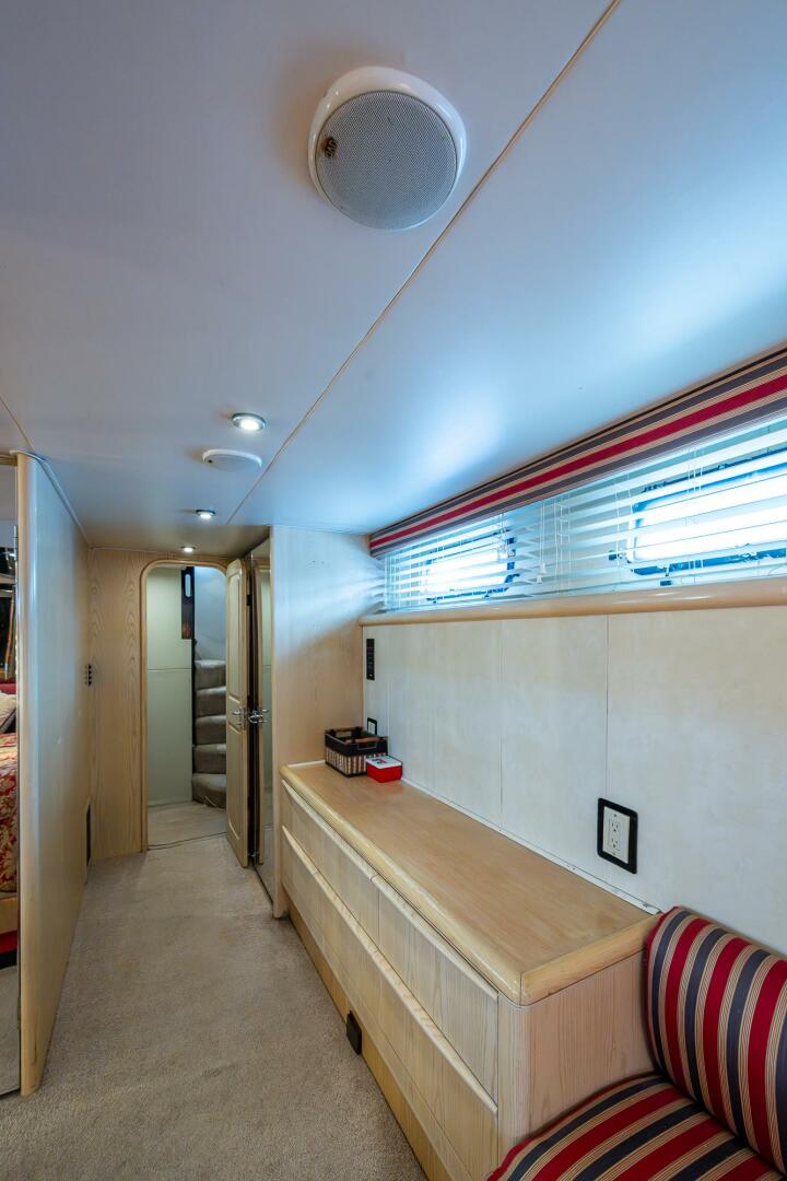 Slide: The Image of Viking 65 1991 - 5313899