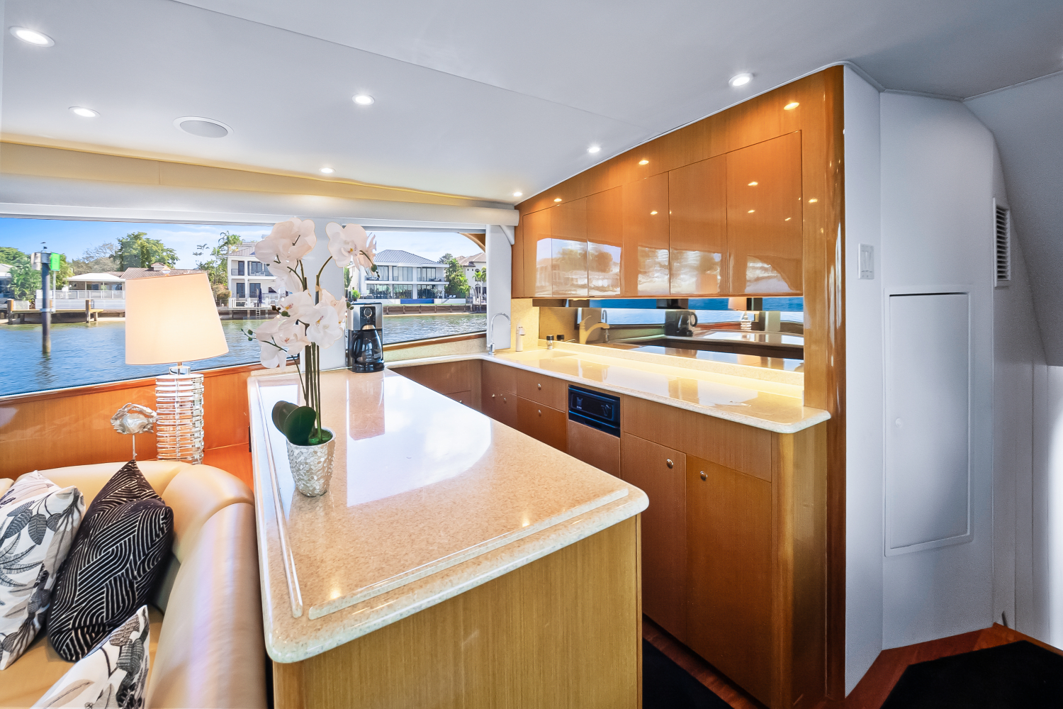 Slide: The Image of Viking 65 ENCLOSED BRIDGE 2002 - 11