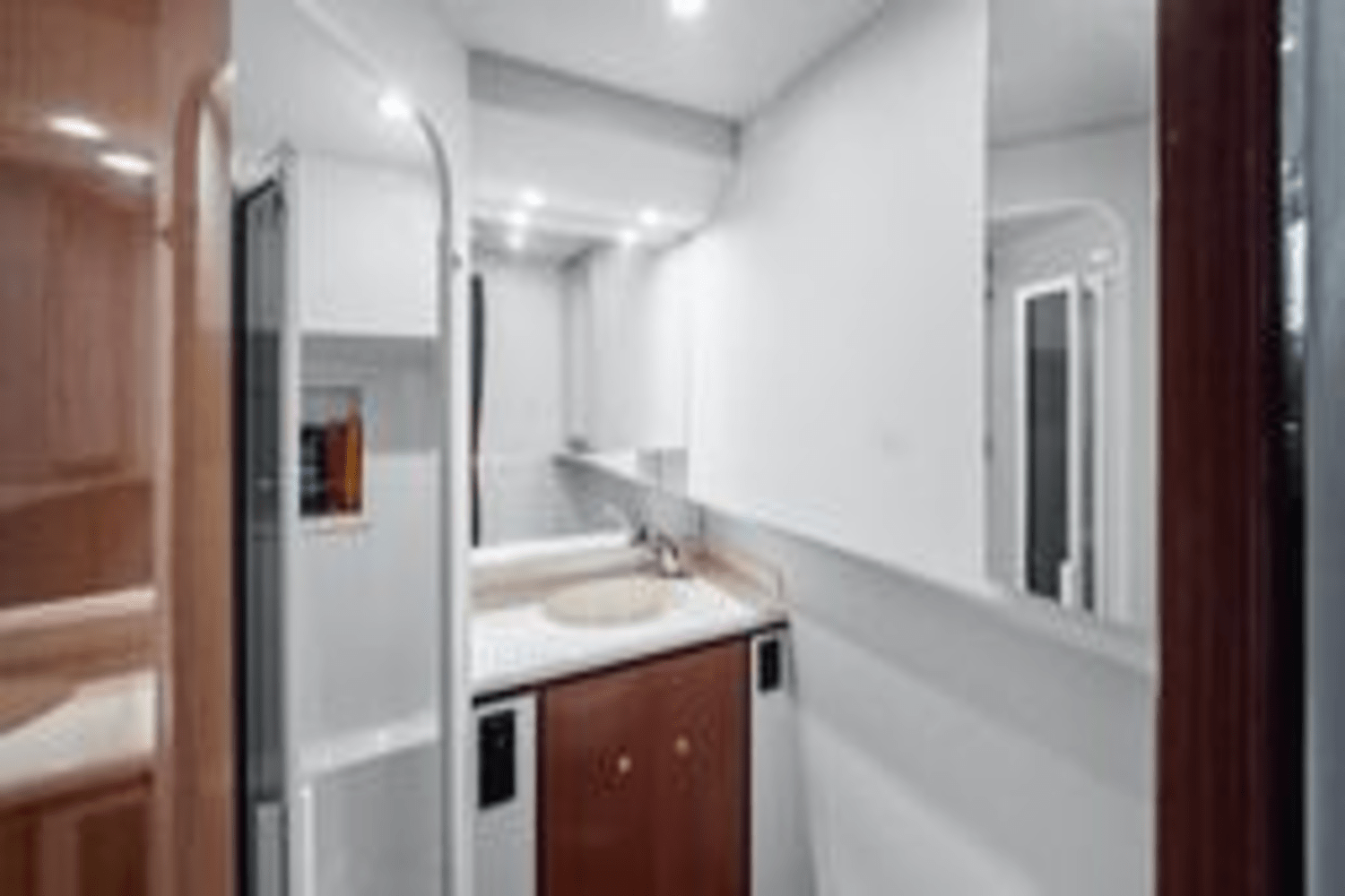 Slide: The Image of Viking 65 ENCLOSED BRIDGE 2002 - 19