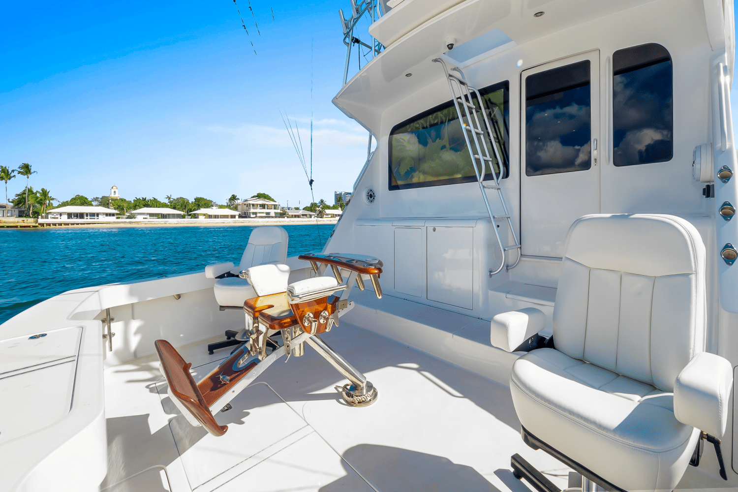 Slide: The Image of Viking 65 ENCLOSED BRIDGE 2002 - 23