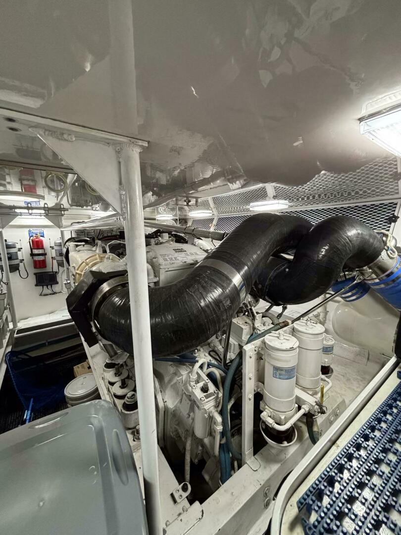 Slide: The Image of Viking 65 Enclosed Bridge Convertible 2003 - 5227905
