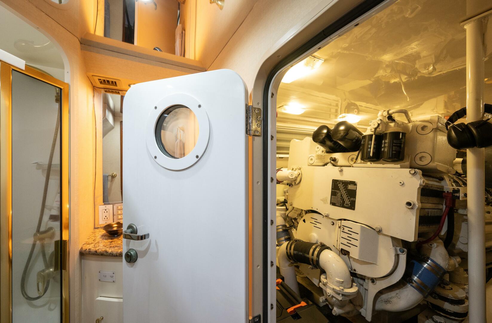 Slide: The Image of Viking 68 Convertible 2006 - 4901414