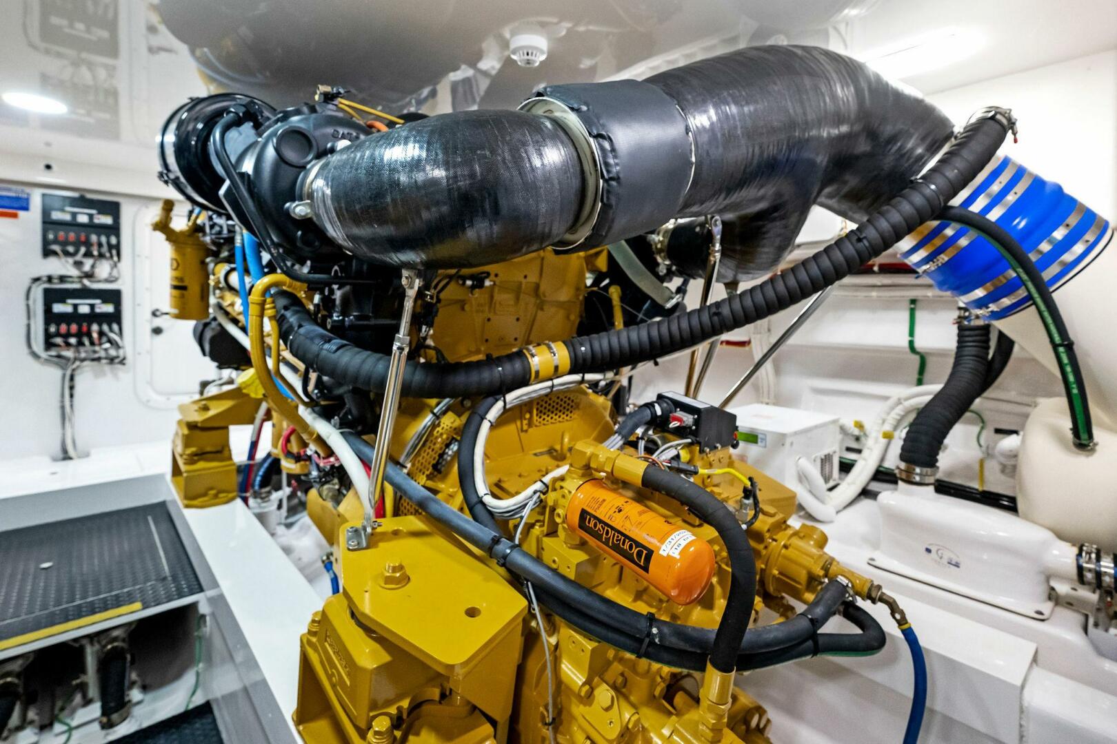 Slide: The Image of 2022 Viking 68 CNV - 4828279