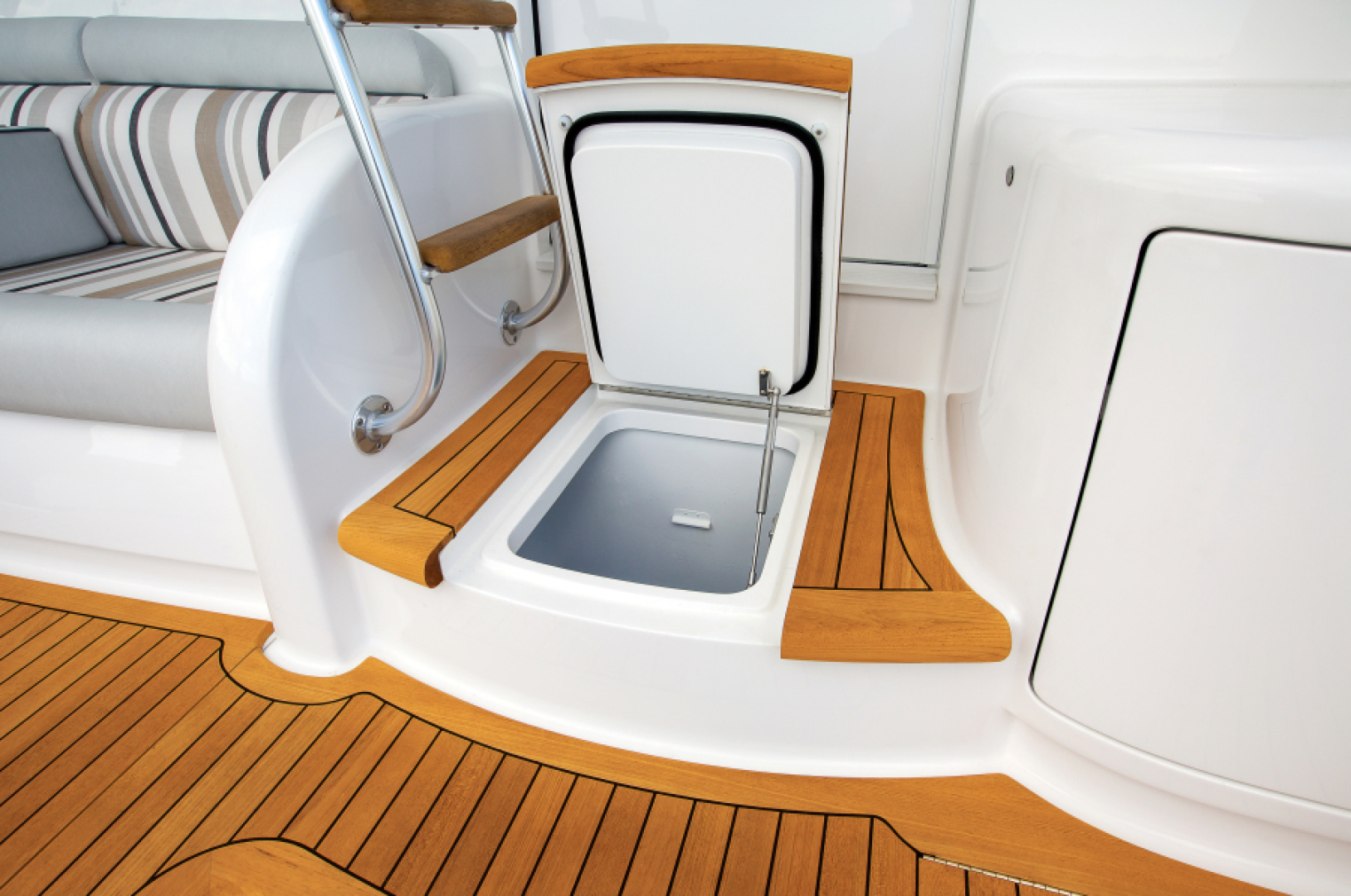 Slide: The Image of 2025 68 Viking Yacht Convertible   - 4895350