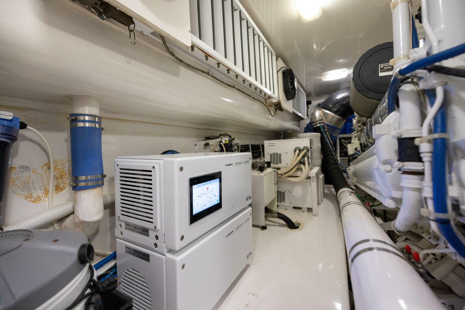 Slide: The Image of 2011 Viking 70 Convertible "Mighty Mouse" - 5226854