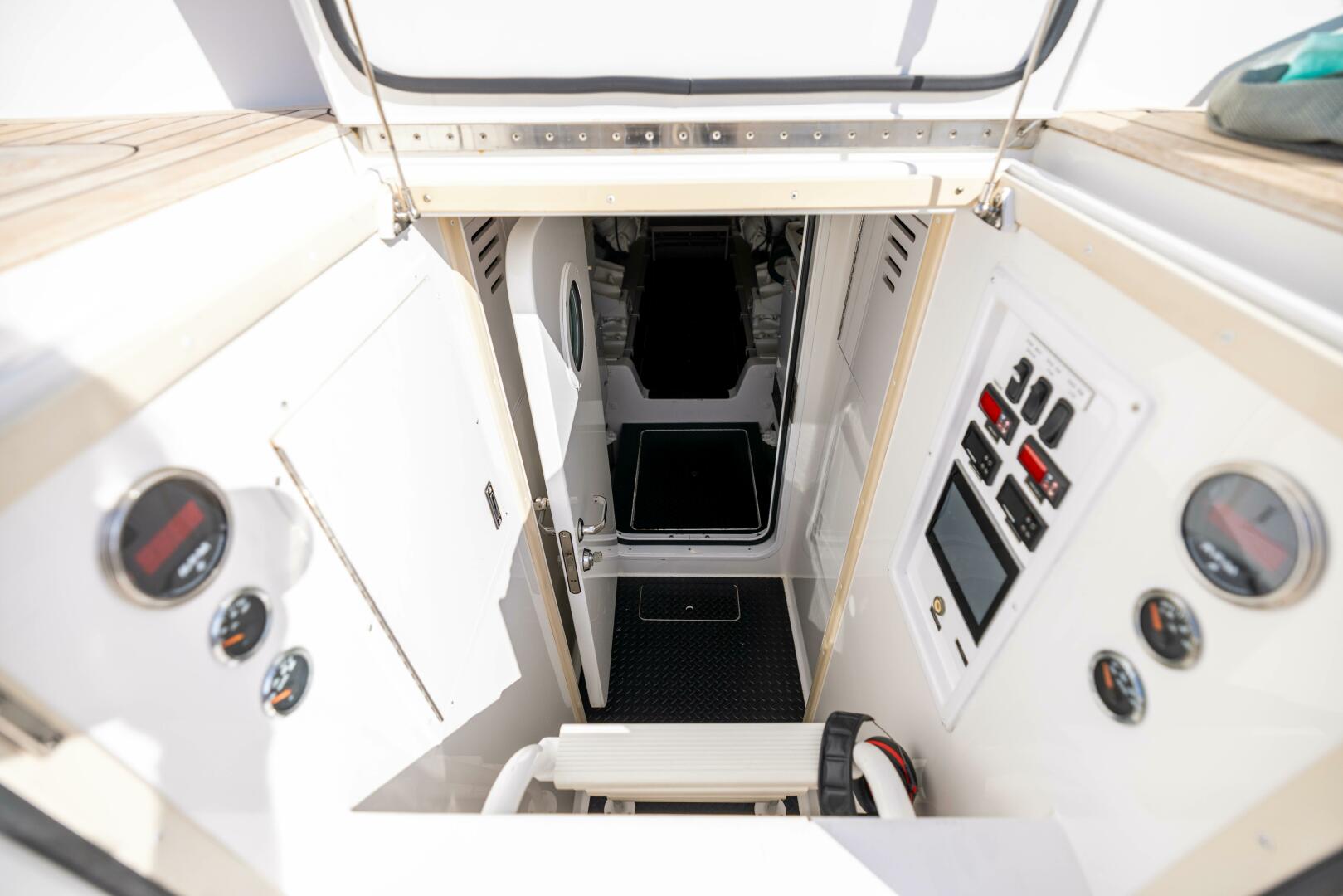 Slide: The Image of 2011 Viking 70 Convertible "Mighty Mouse" - 5226860