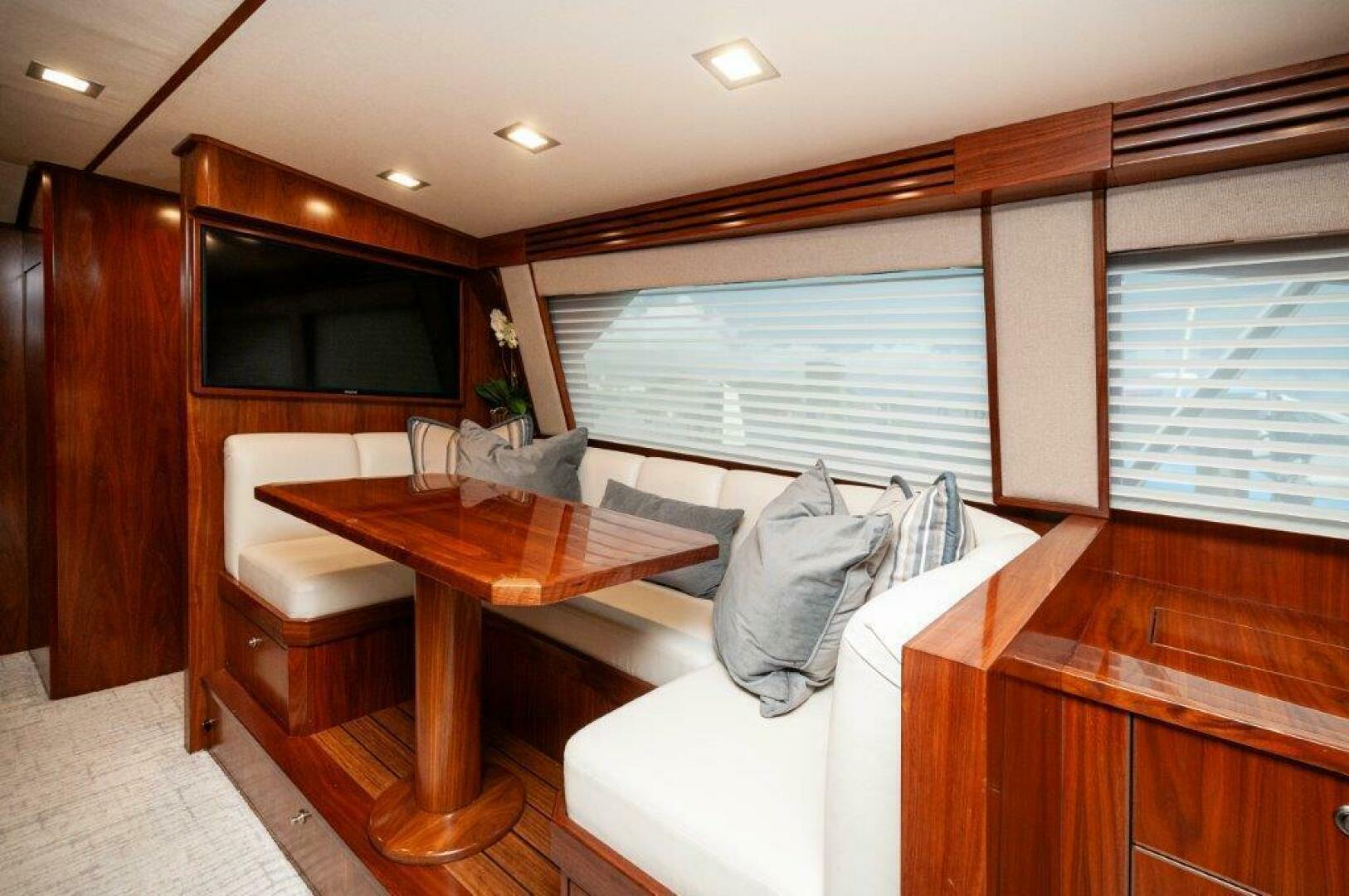 Slide: The Image of 2020 Viking 72 Convertible- GUNNSLINGER-Dinette - 4535597