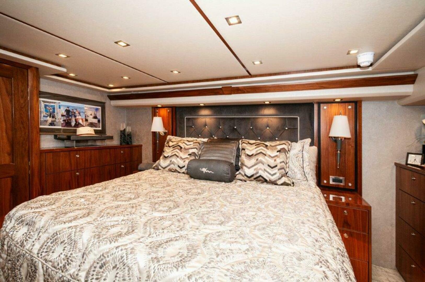 Slide: The Image of 2020 Viking 72 Convertible- GUNNSLINGER-Master SR 3 - 4535631