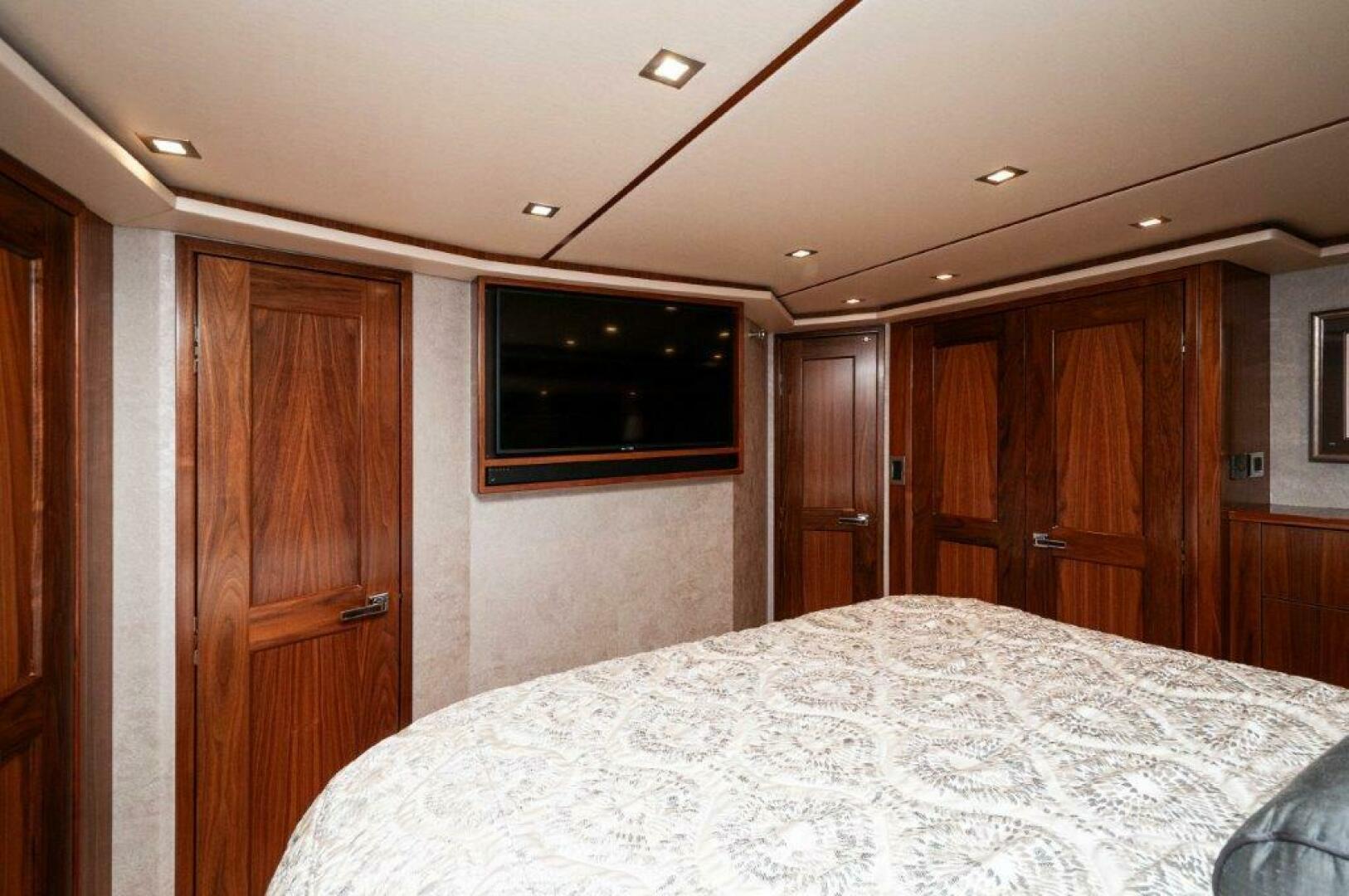 Slide: The Image of 2020 Viking 72 Convertible- GUNNSLINGER-Master SR 6 - 4535634