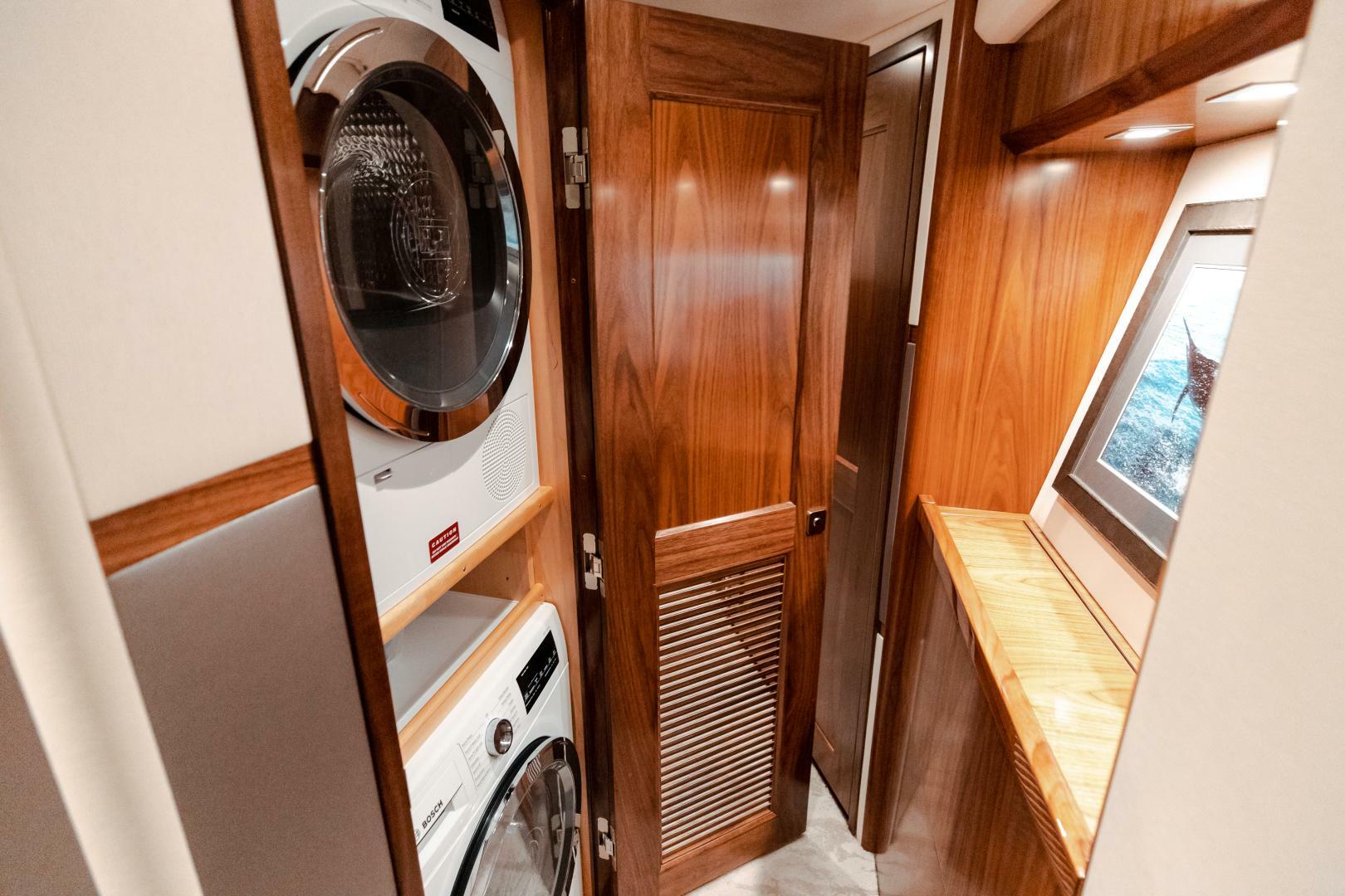 Slide: The Image of 2020 Viking 72 Convertible - AEI - Washer / Dryer - 4757865