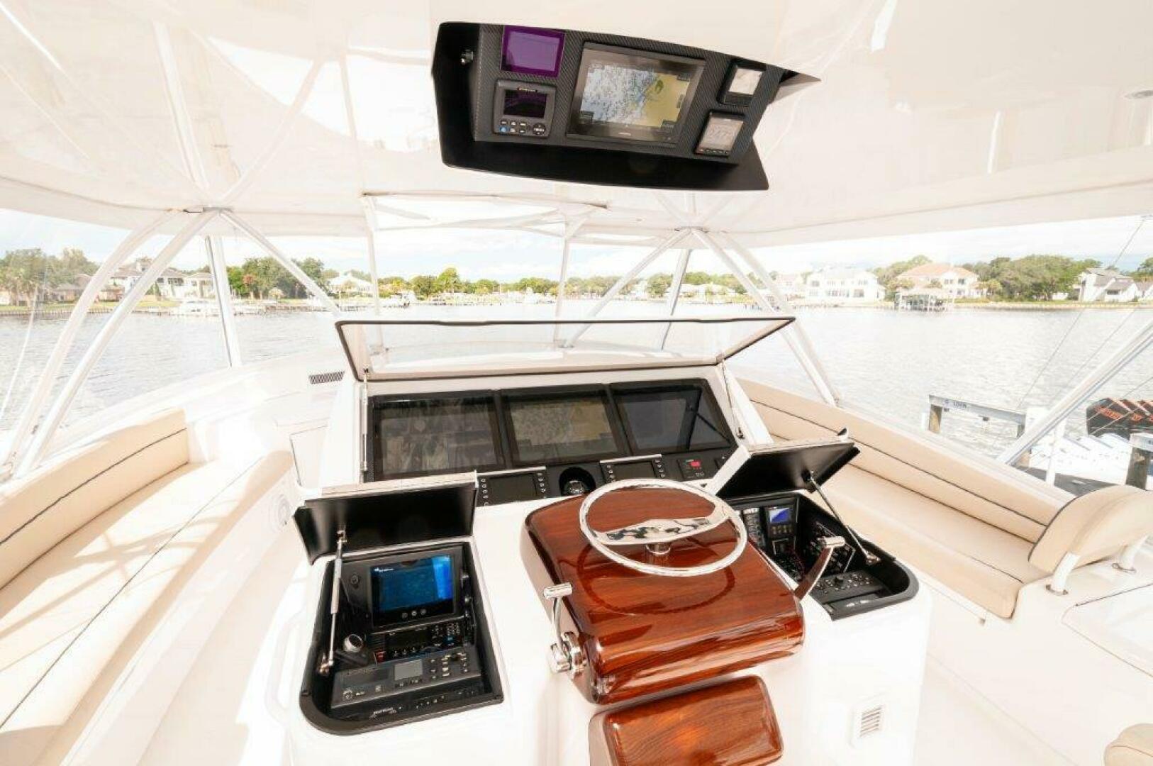 Slide: The Image of 2020 Viking 72 Convertible- GUNNSLINGER-Helm 4 - 4535617